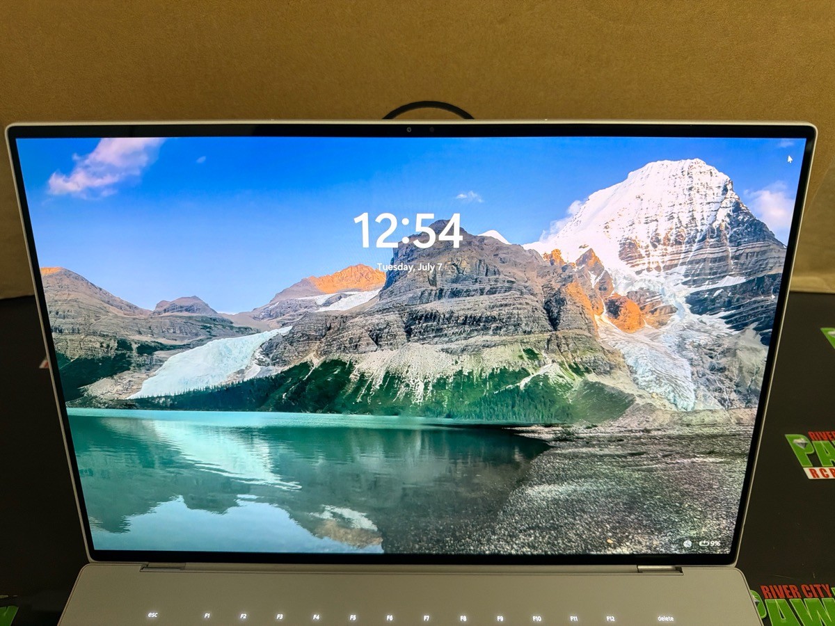 DELL COMPUTER P129F LAPTOP 1TB 32GB RAM 2.5GHZ HD 16″ WINDOWS 11 HOM (R7B017236)