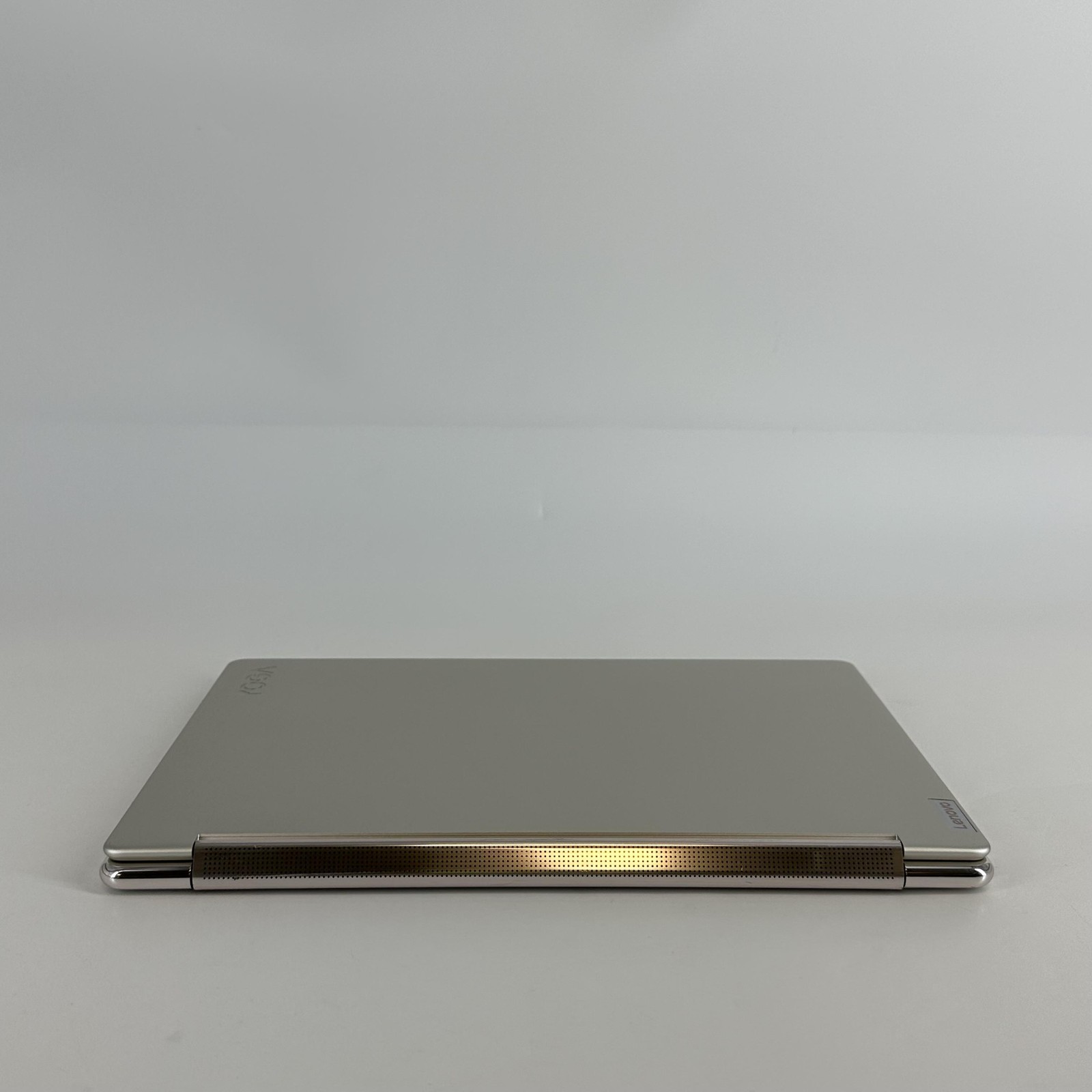 Lenovo Yoga 9i 14 Gray QHD+ TOUCH 2.1 GHz i7-1260P 16GB 512GB SSD Very Good