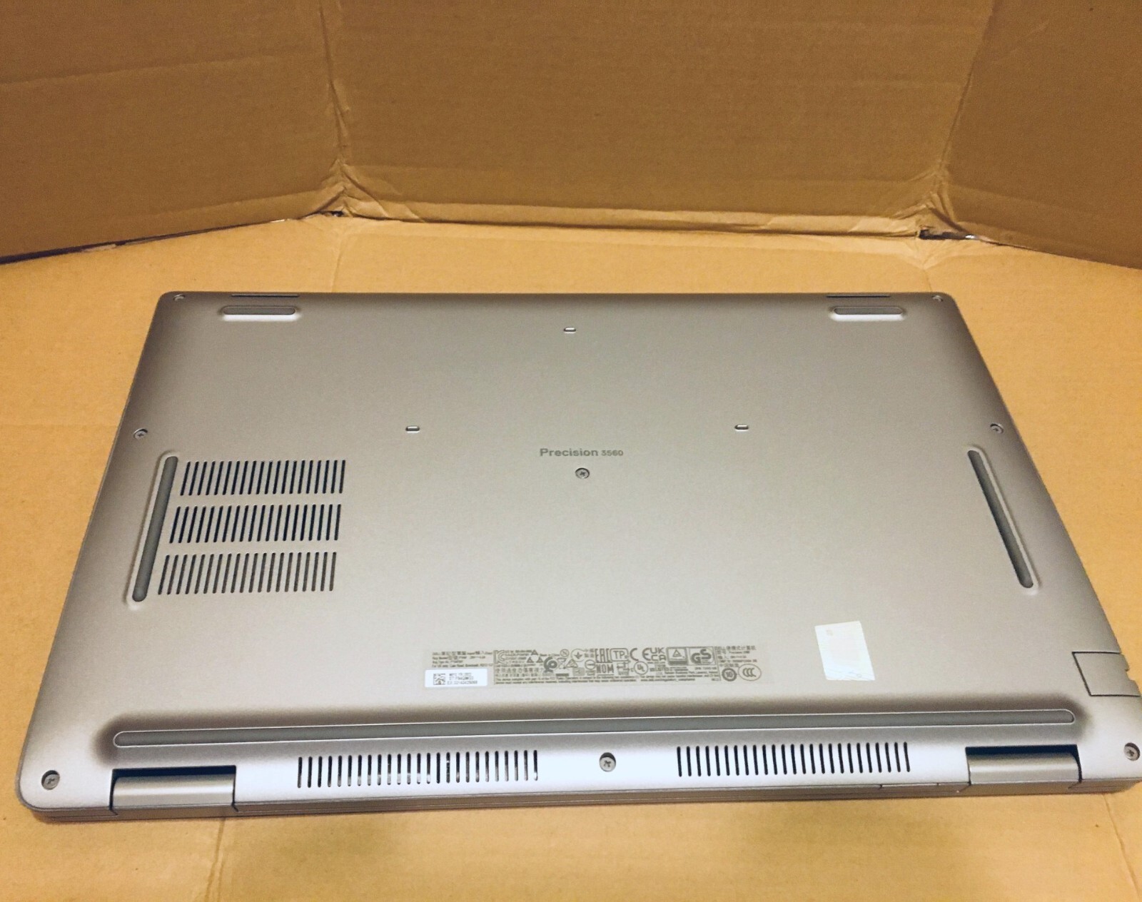 Dell Precision 3560 15.6 Workstation Intel i7-1165G7 16GB RAM 225GB NVIDIA T500