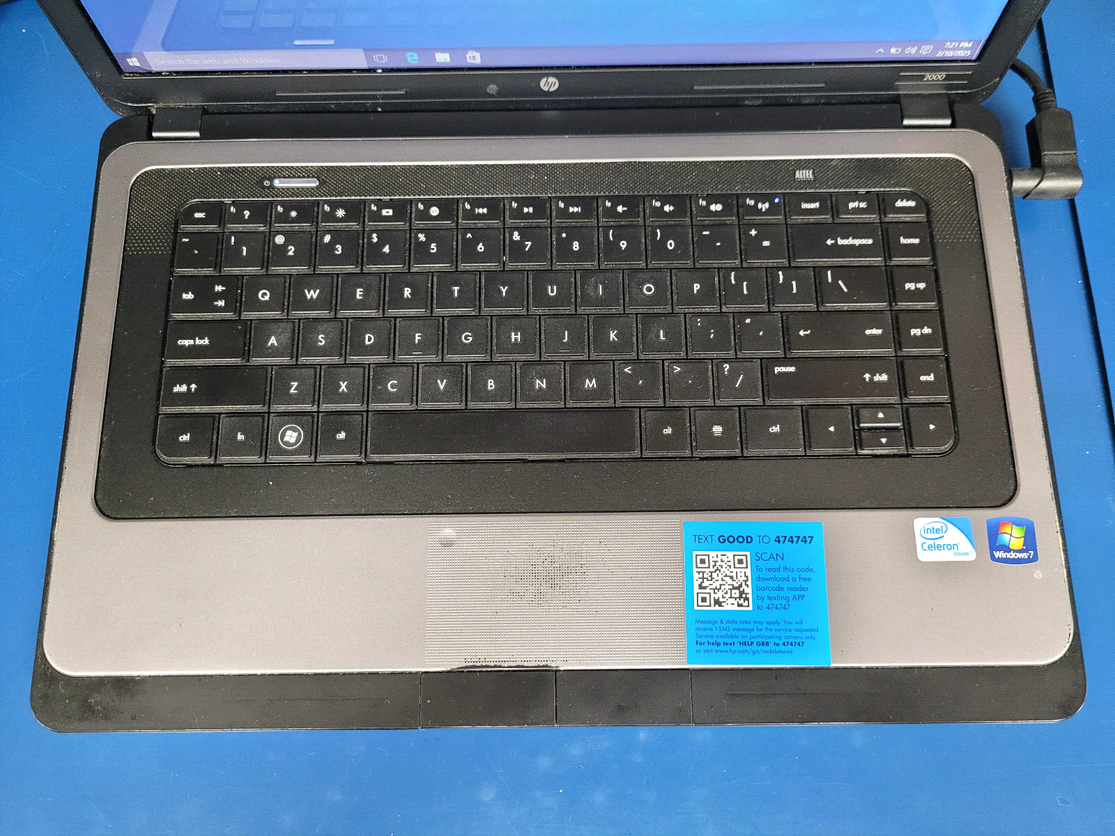 HP 2000-239WM Laptop-Intel Celeron T3500 3GB RAM Windows 10 Read Carefully