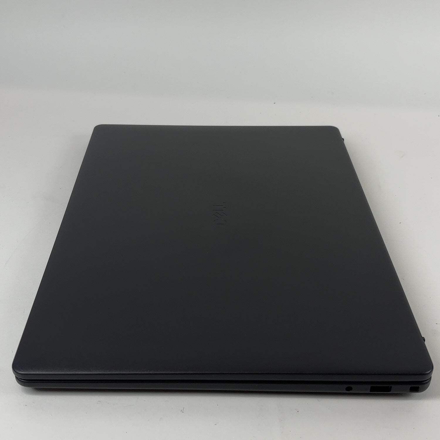 Dell Dell 16 DC16255 16″ AMD Ryzen 7 250 3.3GHz 16GB RAM 1TB SSD