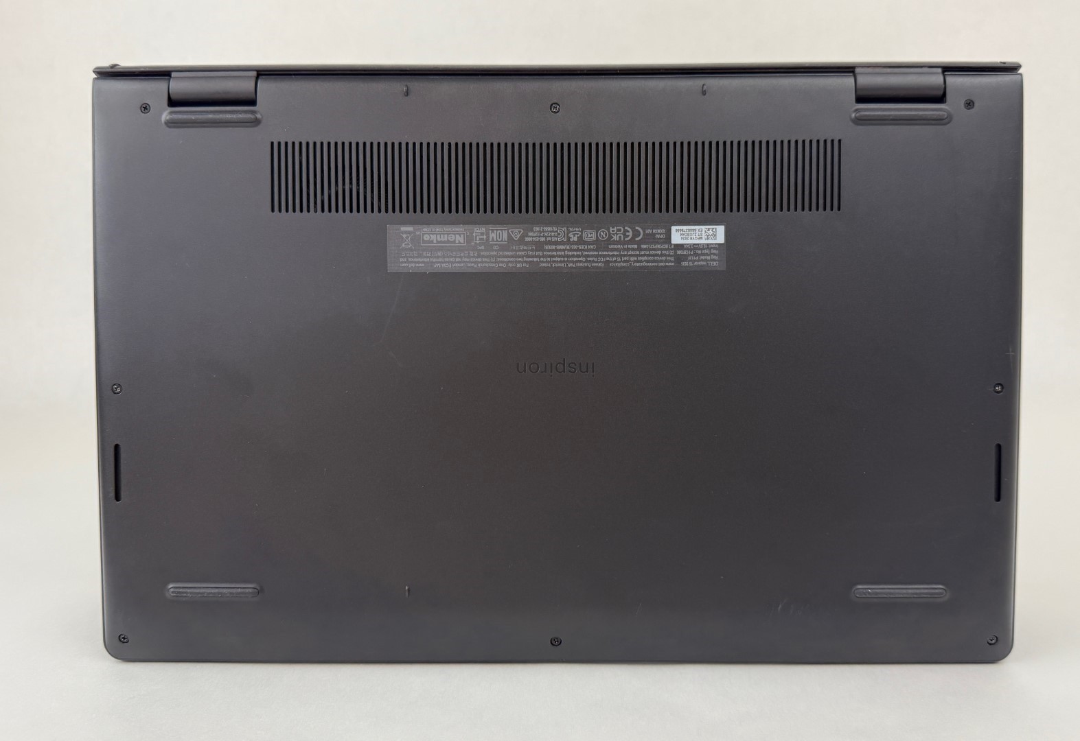 Dell Inspiron 15 3535 15.6″ FHD Touch Ryzen 7 7730U 16GB 512GB SSD W11H Scratch