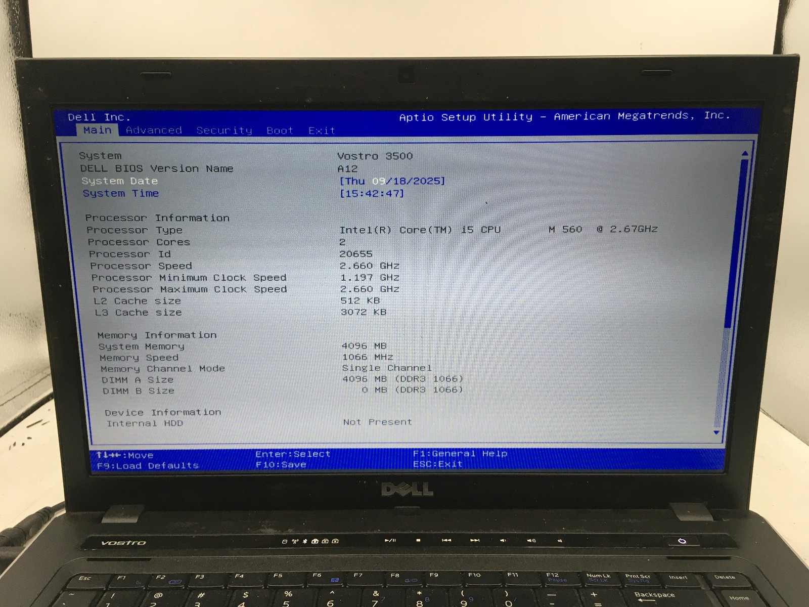 DELL VOSTRO 3500 – BOOTS TO BIOS – INTEL I5 M560 – 4GB RAM – READ DESCRIPTION-BB