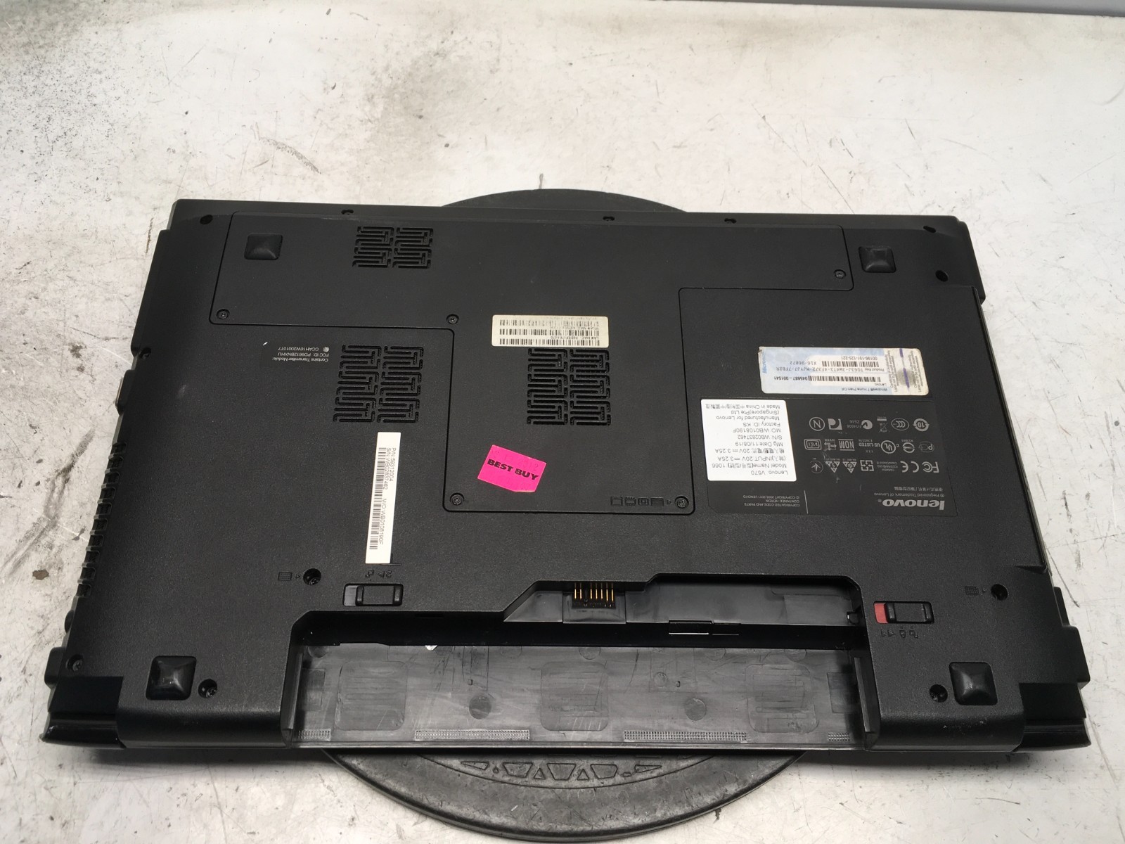 Lenovo V570 1066 Intel i5-2430M 2.4GHz 6 GB NO HDD