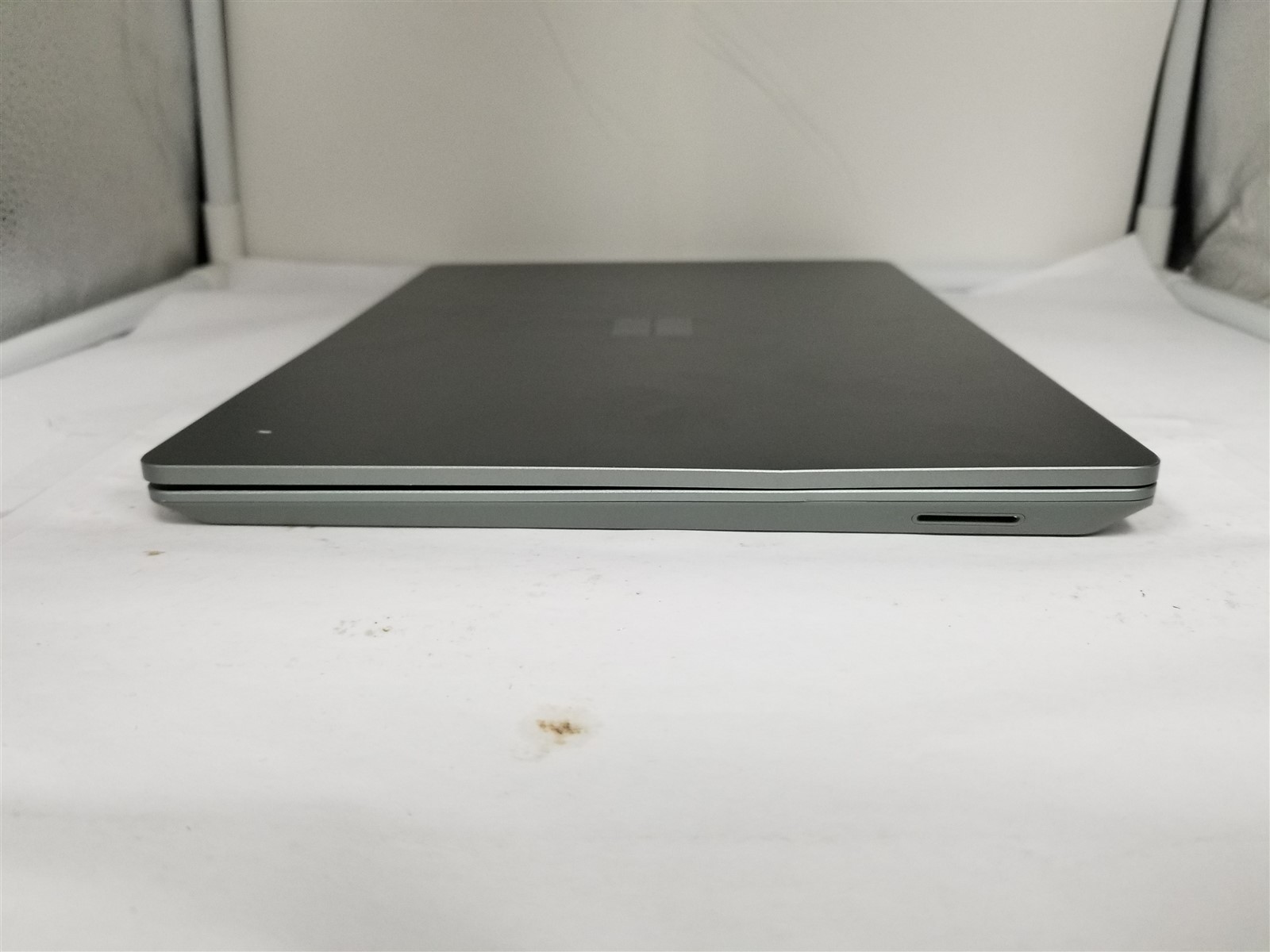 Microsoft Surface Laptop Go 2 Core i5 12.4″ 8GB/256GB Green See Details VD6227