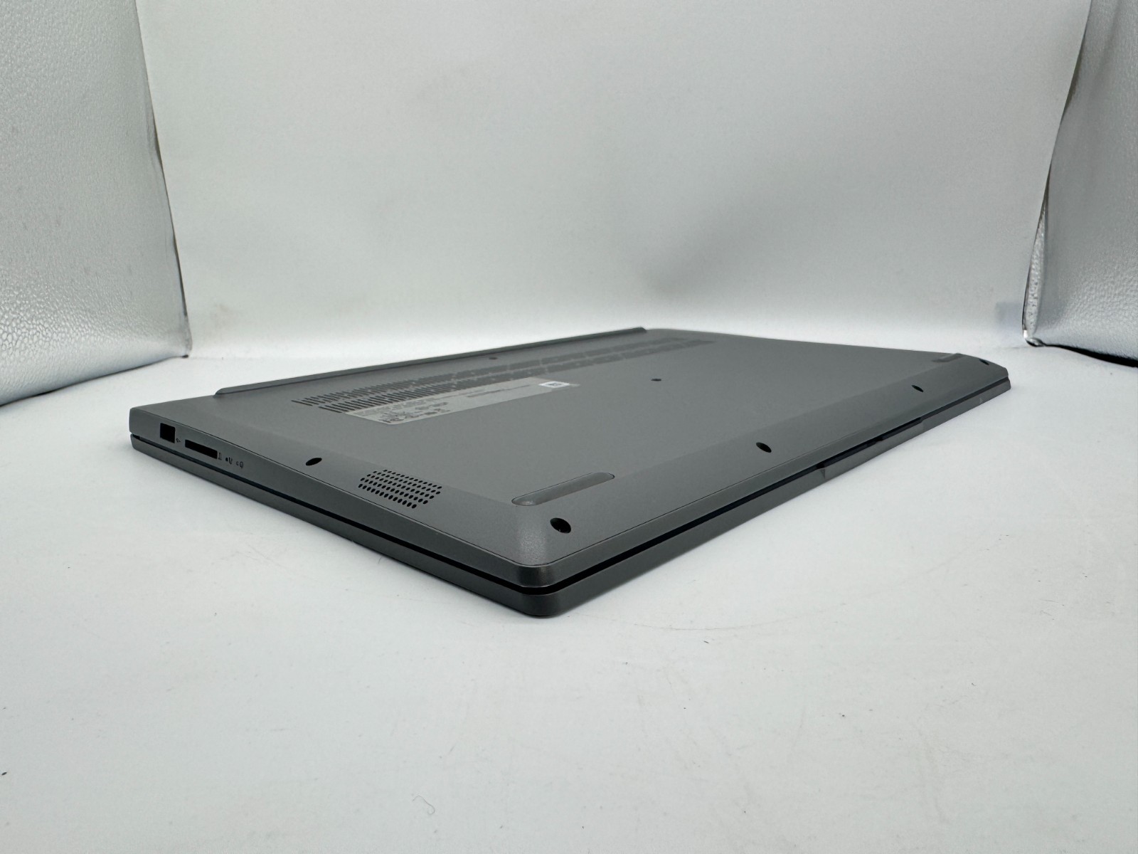 Lenovo Ideapad 1 15IAU7 15.6″ Touch laptop Intel Core i3 256GB 8GB 82QD00DHUS