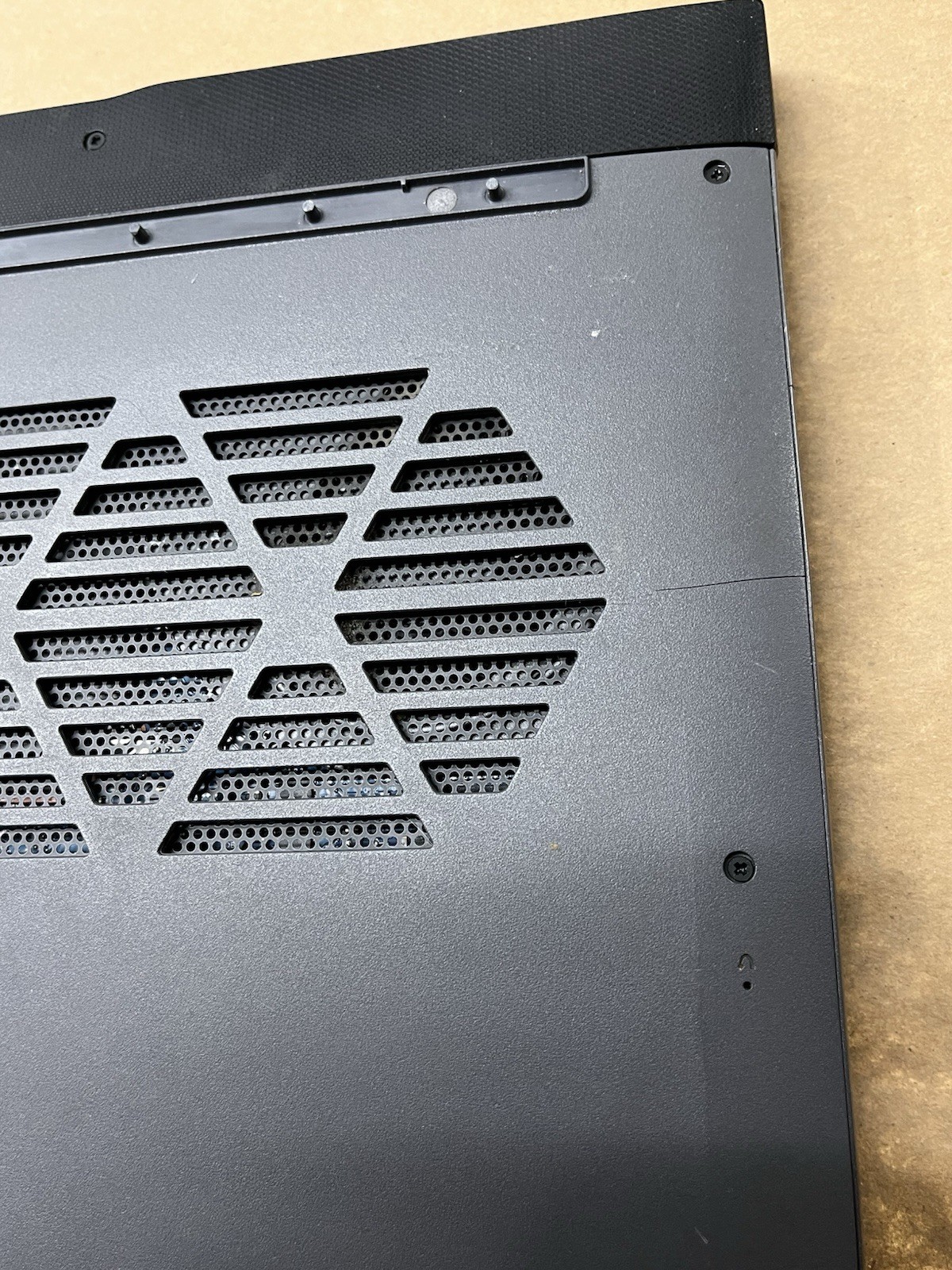 Lenovo LOQ 15IRH8 1TBSSD Intel Core i5-13420H 2.1GHz 8GB NVIDIA GeFORCE RTX 3050