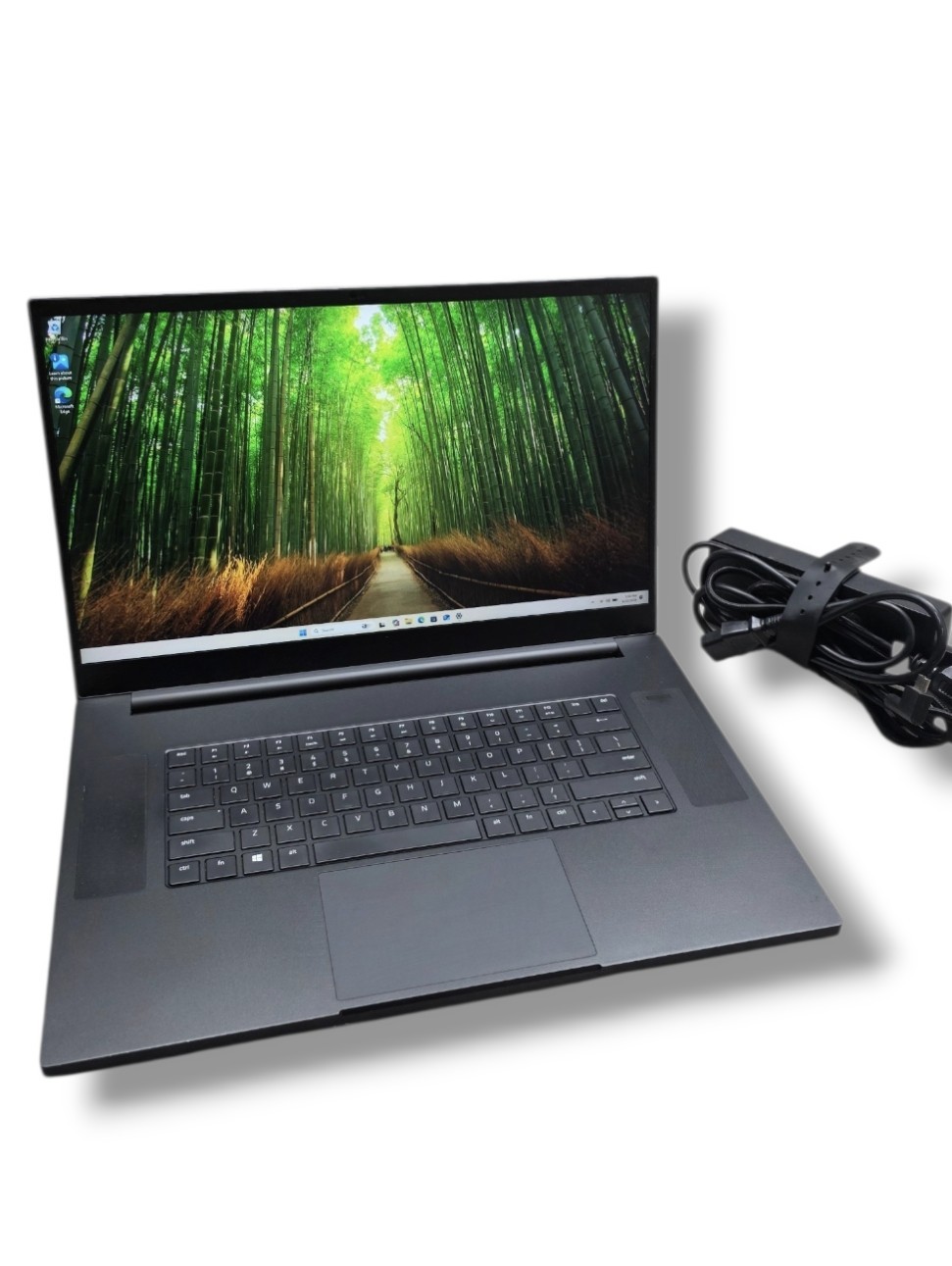 Razer Blade Pro 17 2020 300Hz FHD i7-10875H 16GB 1TB RTX 2080 Super Max-Q