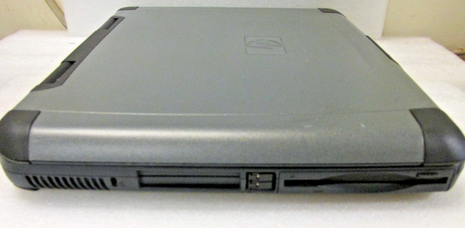 Vintage Hp OmniBookXE3 Laptop- For Parts / Repair