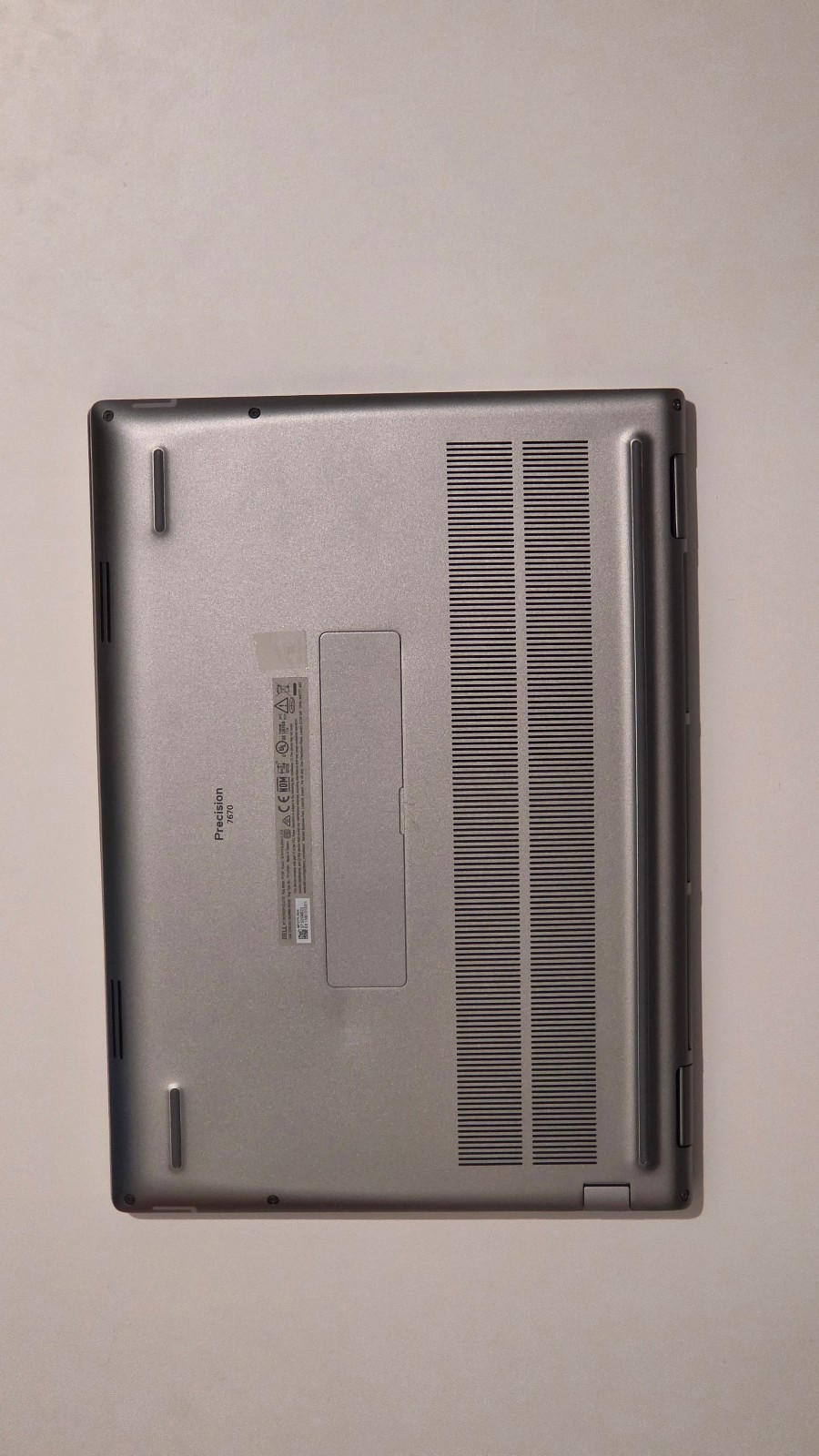 Dell Precision 7670 16” (512GB SSD Intel Core i5-12600HX 2.5GHz 32GB RAM)