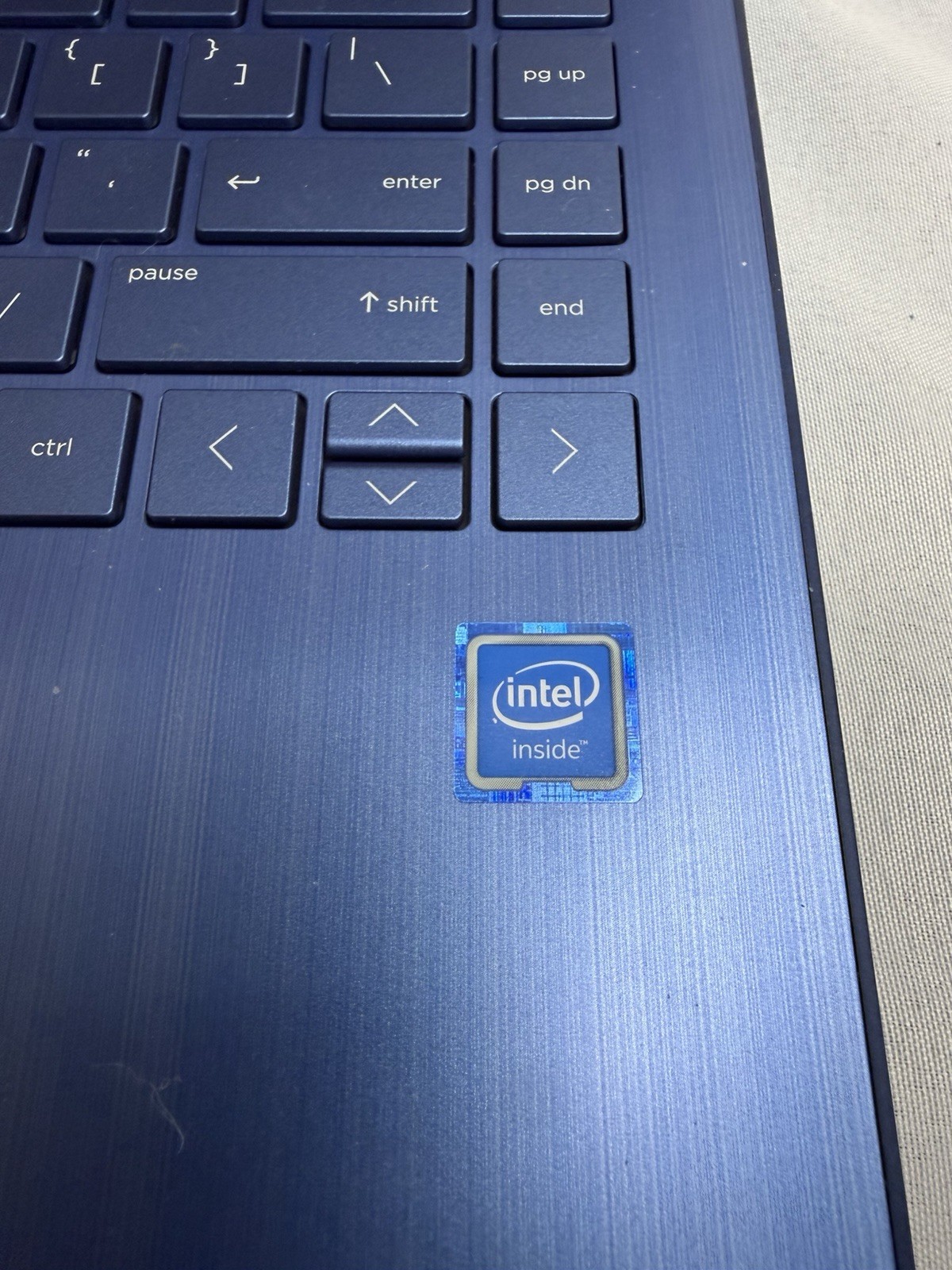 HP 14-cf2111wm 14″ Laptop Blue Intel Processor Windows 11 W/charger EUC