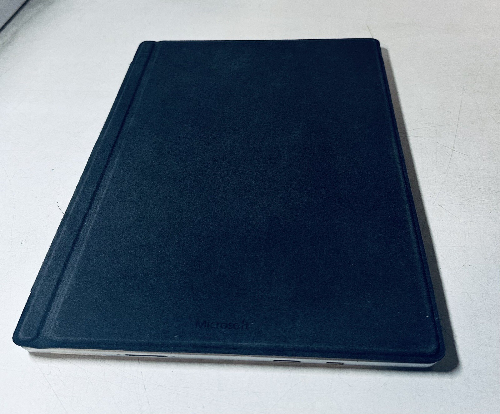 MICROSOFT SURFACE PRO (5TH GEN) 12.3″ Intel m3 7Y30 1.00GHz 4GB RAM 128GB SSD