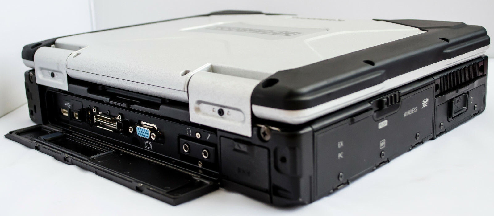 Panasonic Toughbook CF-31 MK5 i5-5300U 8GB 256GB SSD Touch GPS WIN10 WIFI Rugged