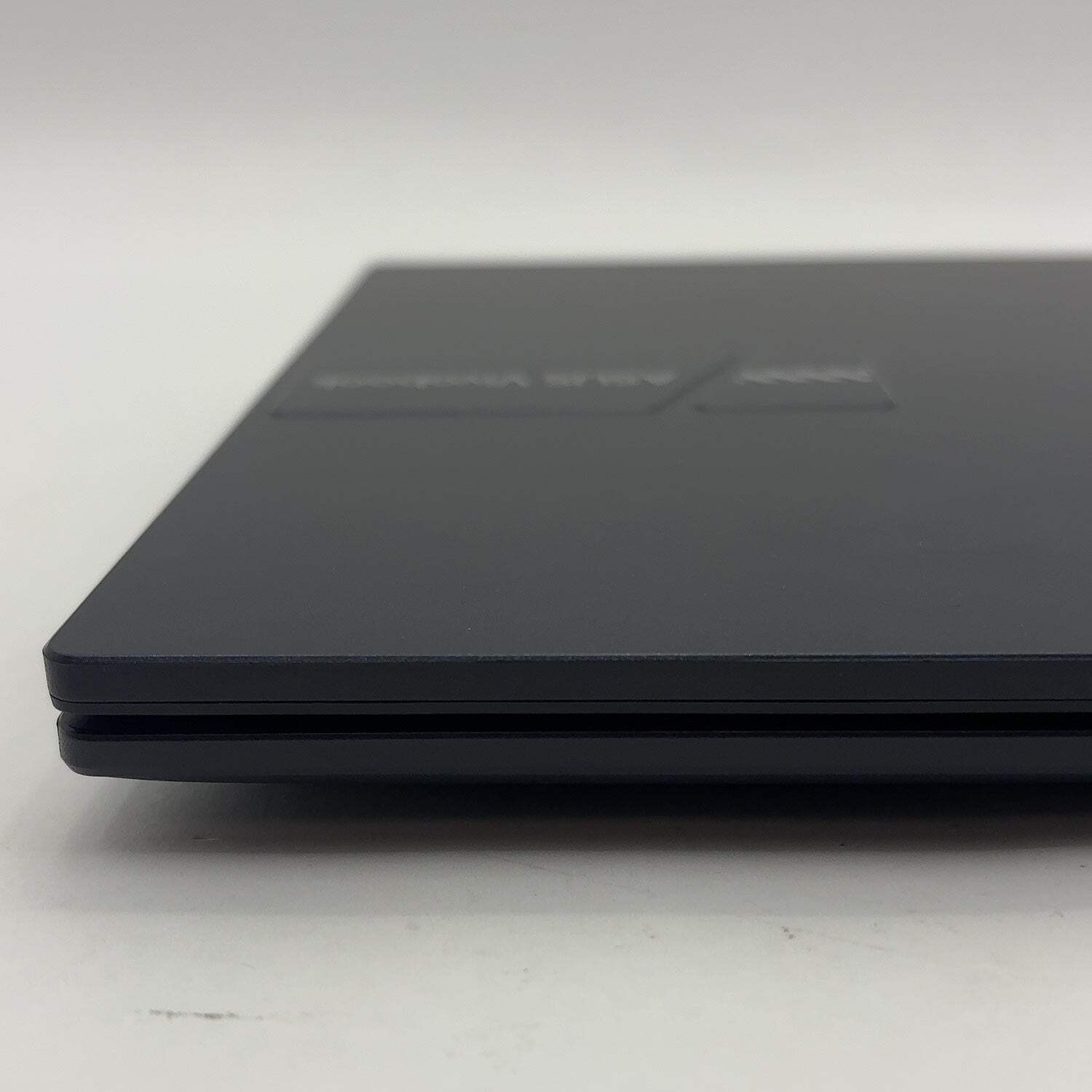 Broken Asus Vivobook 14 X1404V 14″ i5-1334U 1.3GHz 12GB RAM 256GB SSD Read
