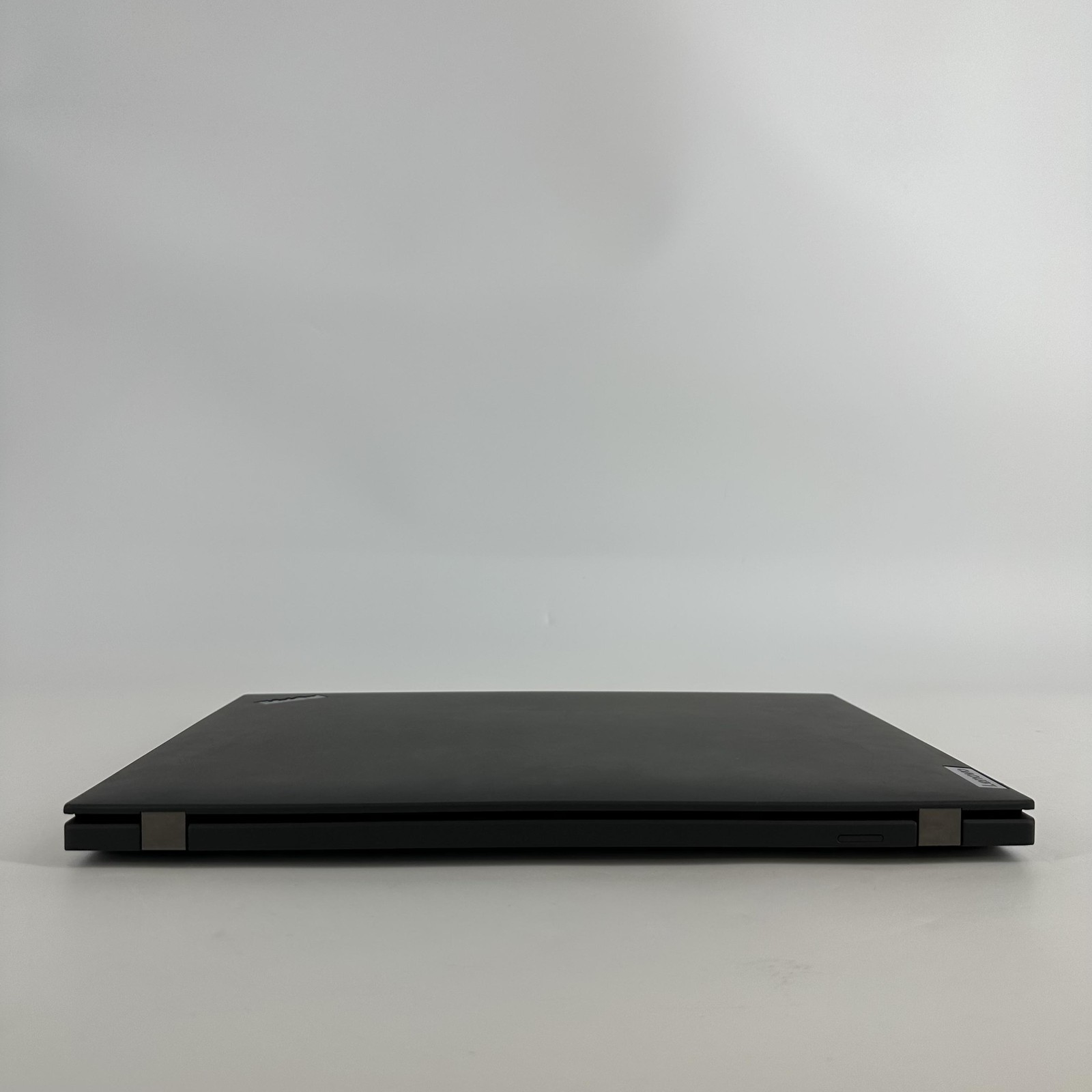 Lenovo ThinkPad T16 Gen 1 16″ FHD+ 2.1 GHz i7-1260P 16GB 512GB SSD Good