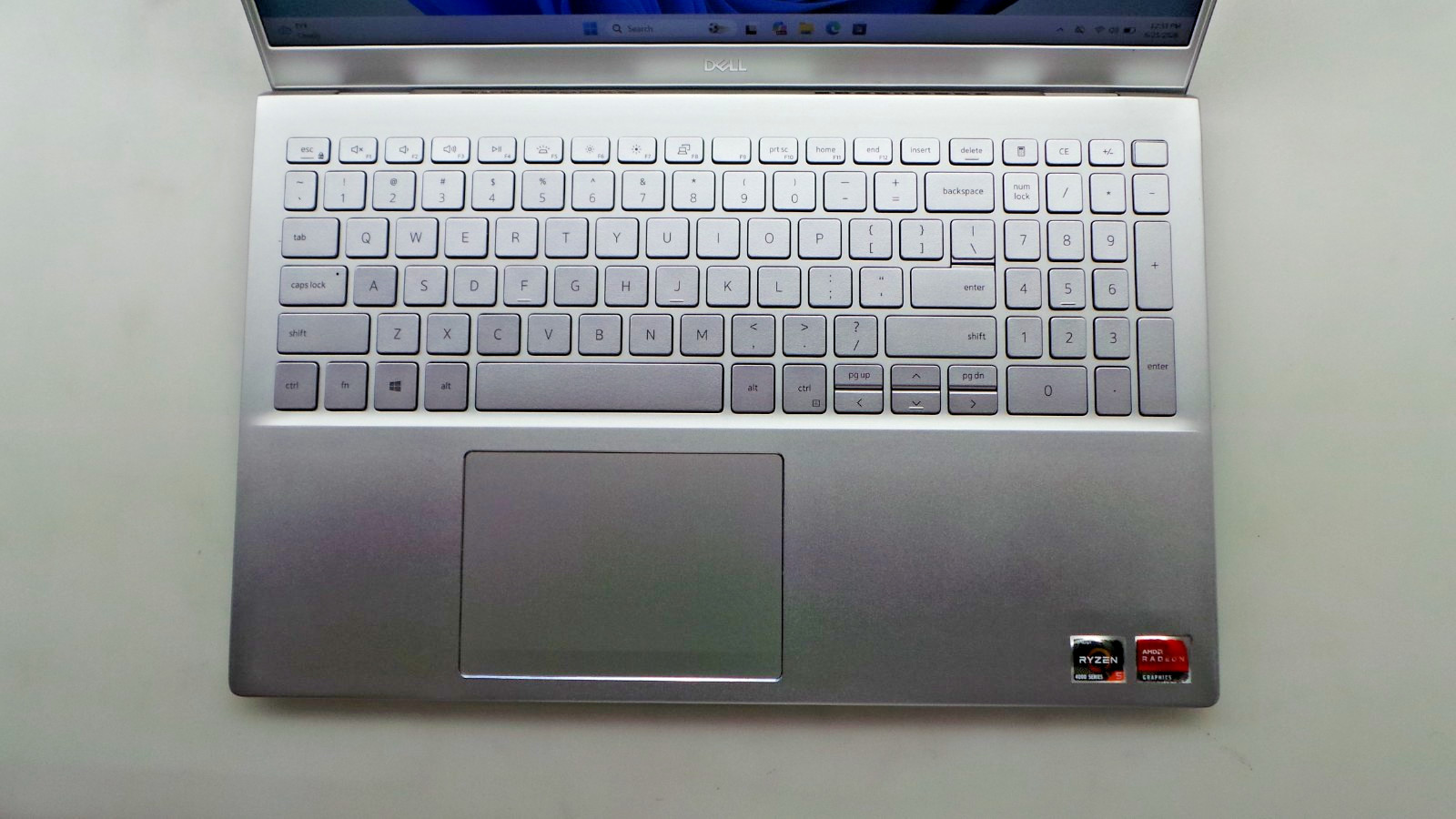 Dell Inspiron 5505 15.6″ | AMD Ryzen 5 4500U | 16GB RAM 256GB NVMe | WIN 11 PRO
