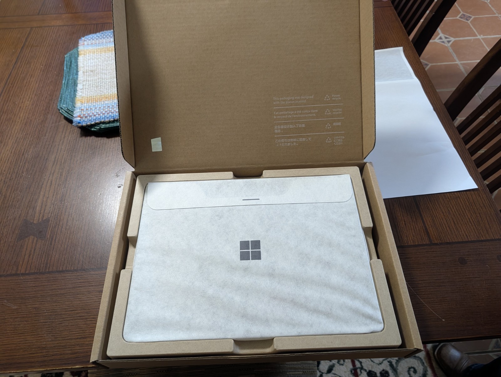 Microsoft Surface Laptop 7th 13.8″ Snapdragon X Elite 16GB 1TB SSD Black