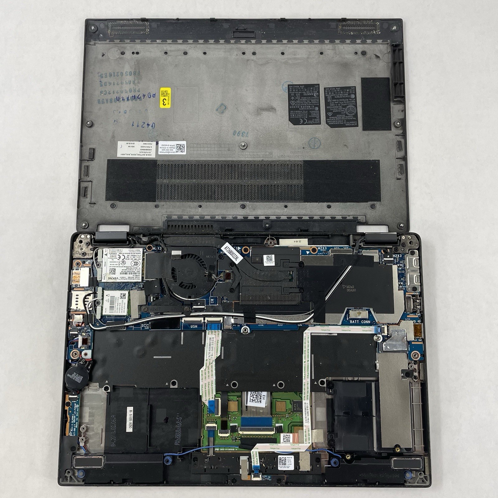 Dell Latitude 7390 2 in 1 13.3″ Touch i3-7130U 2.70 GHz 4 GB RAM No SSD/OS/Batt