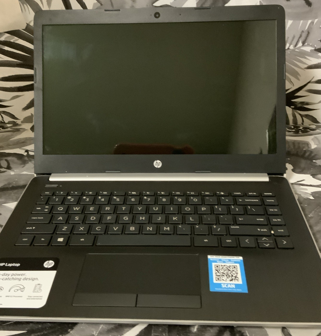 ➿ HP 14-cm0012nr 14″ Laptop 4GB 32GB AMD 👉FOR PARTS ONLY👈