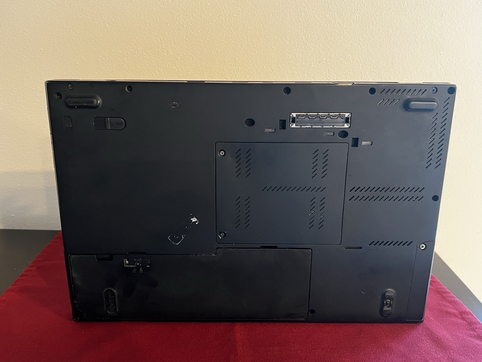 Lenovo ThinkPad T430s Laptop – For Parts or Repair – Untested/Non-Functional