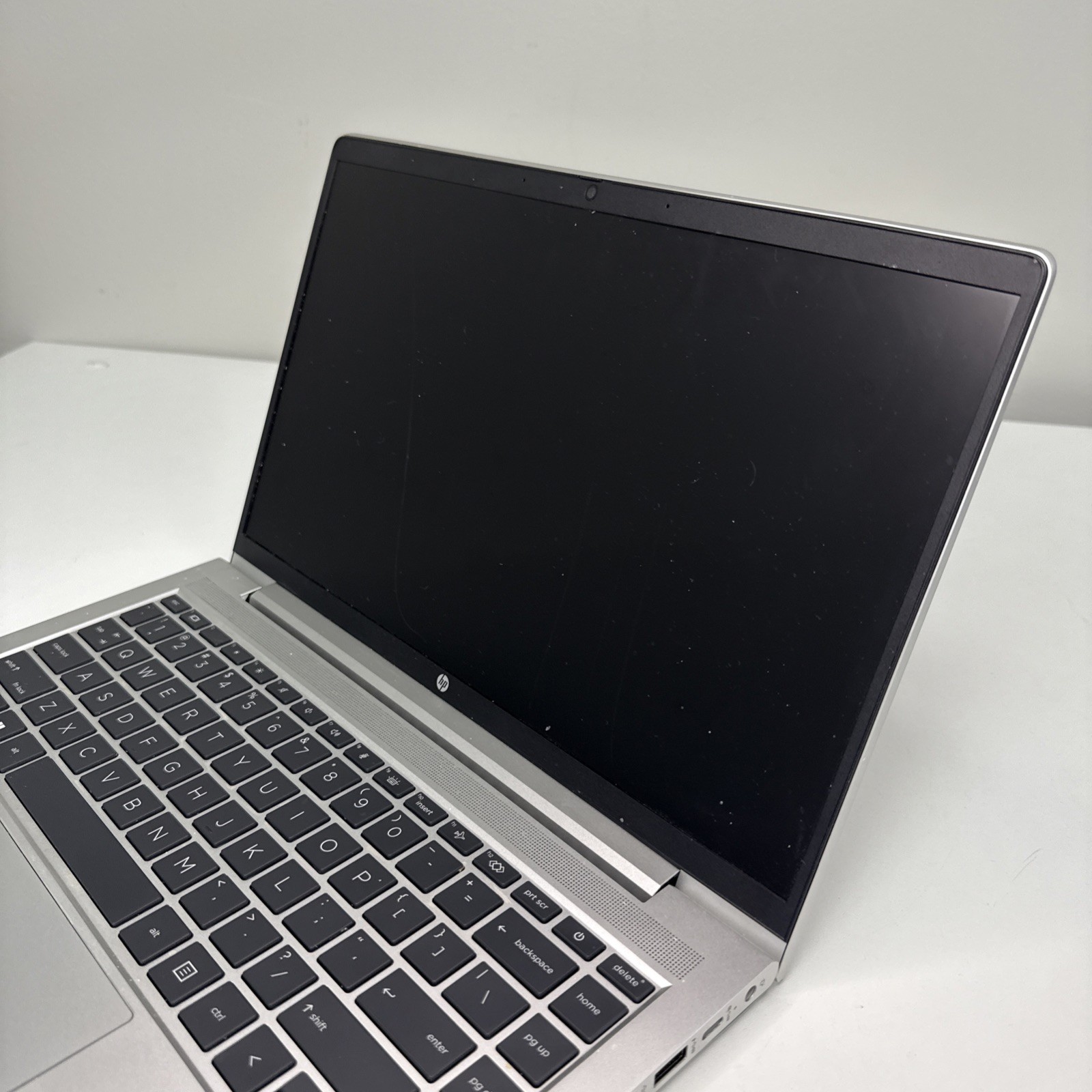 HP ProBook 445 G10 14″ AMD Ryzen 5 7530U @2.00GHz NO RAM NO SSD For Parts *READ
