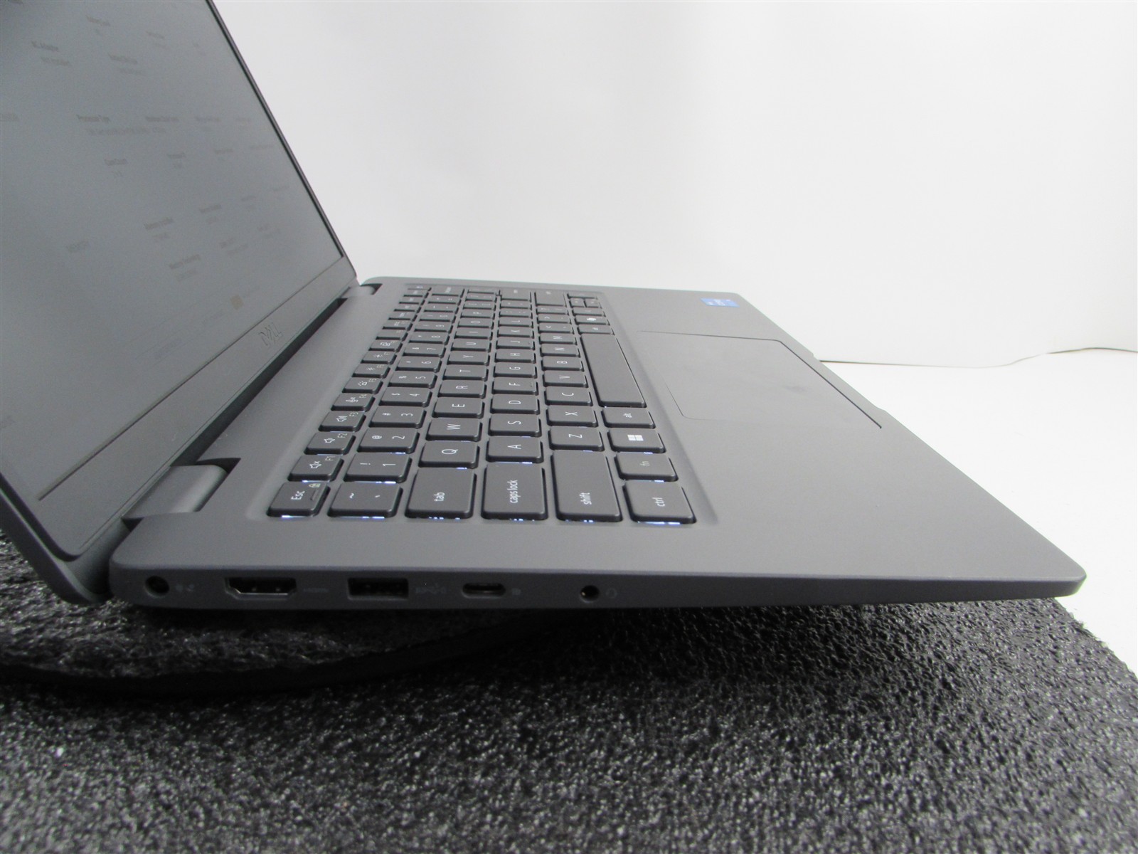 DELL LATITUDE 3450 1920X1200 CORE I5-1345U 10 CORES 256GB SSD 32GB RAM NO O.S