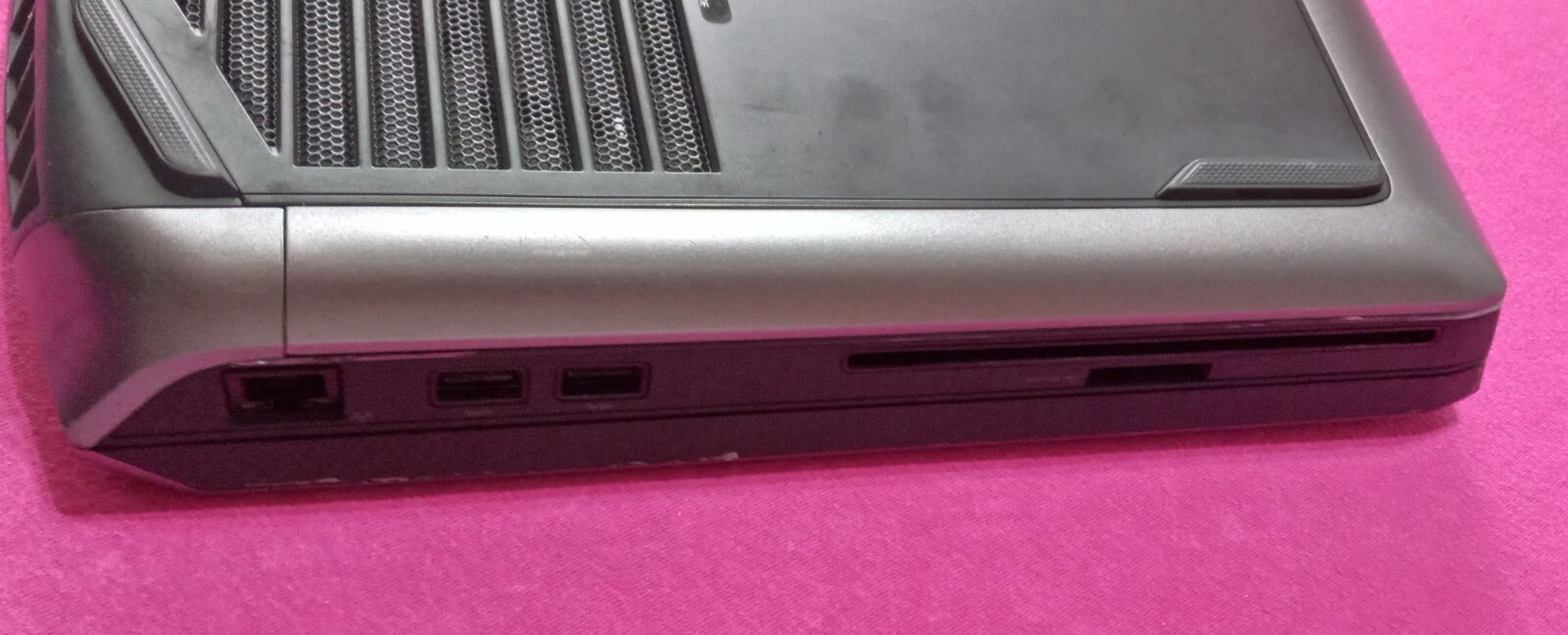 Alienware 17 “Ranger” i7-4900mq 2.8-3.8Ghz 16GB 256GB SSD NVIDIA P4200 FHD AX200