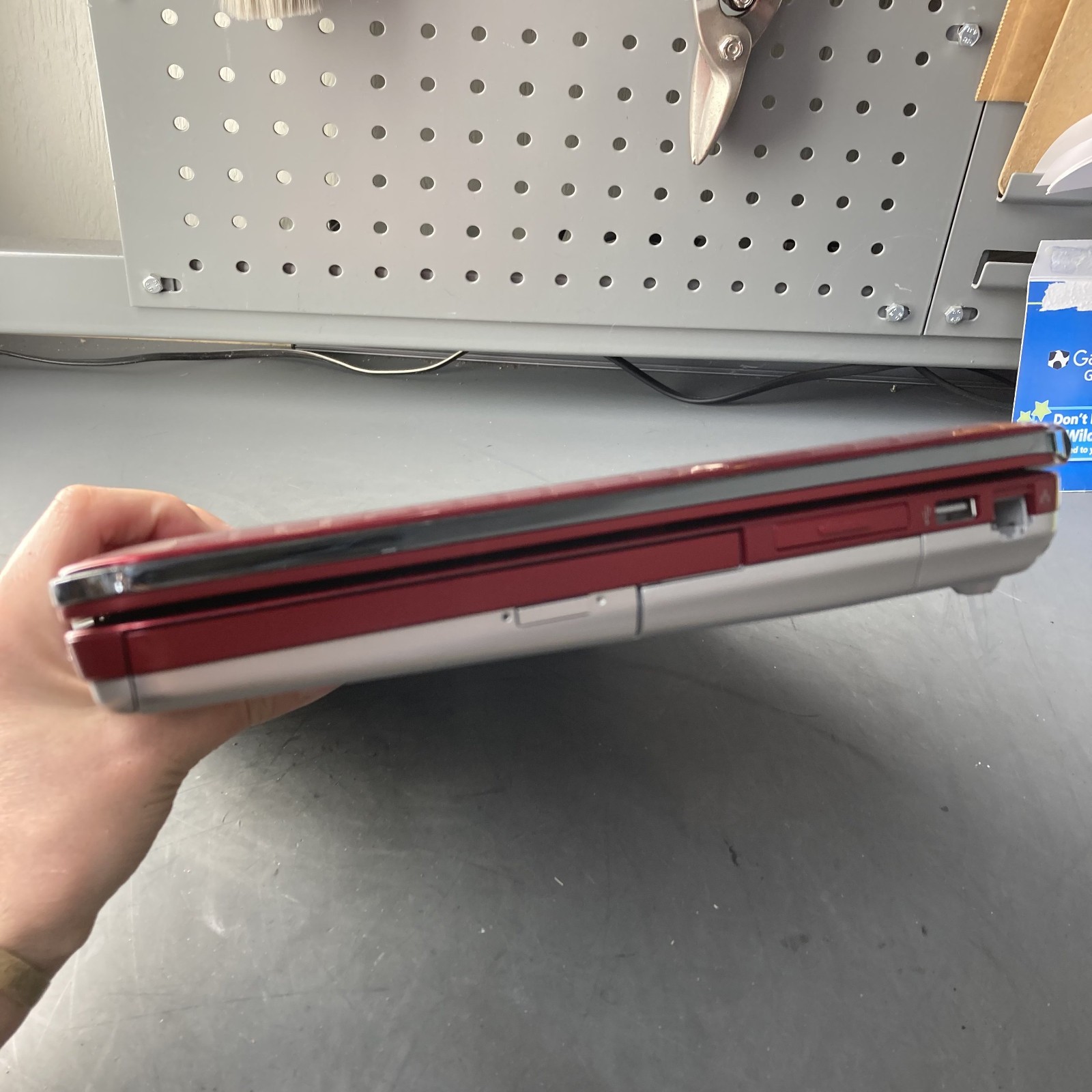 RED Sony Vaio VGN-CS190 14.1″ Laptop Core 2 Duo 2GHz 3GB RAM 250GB HDD Vista