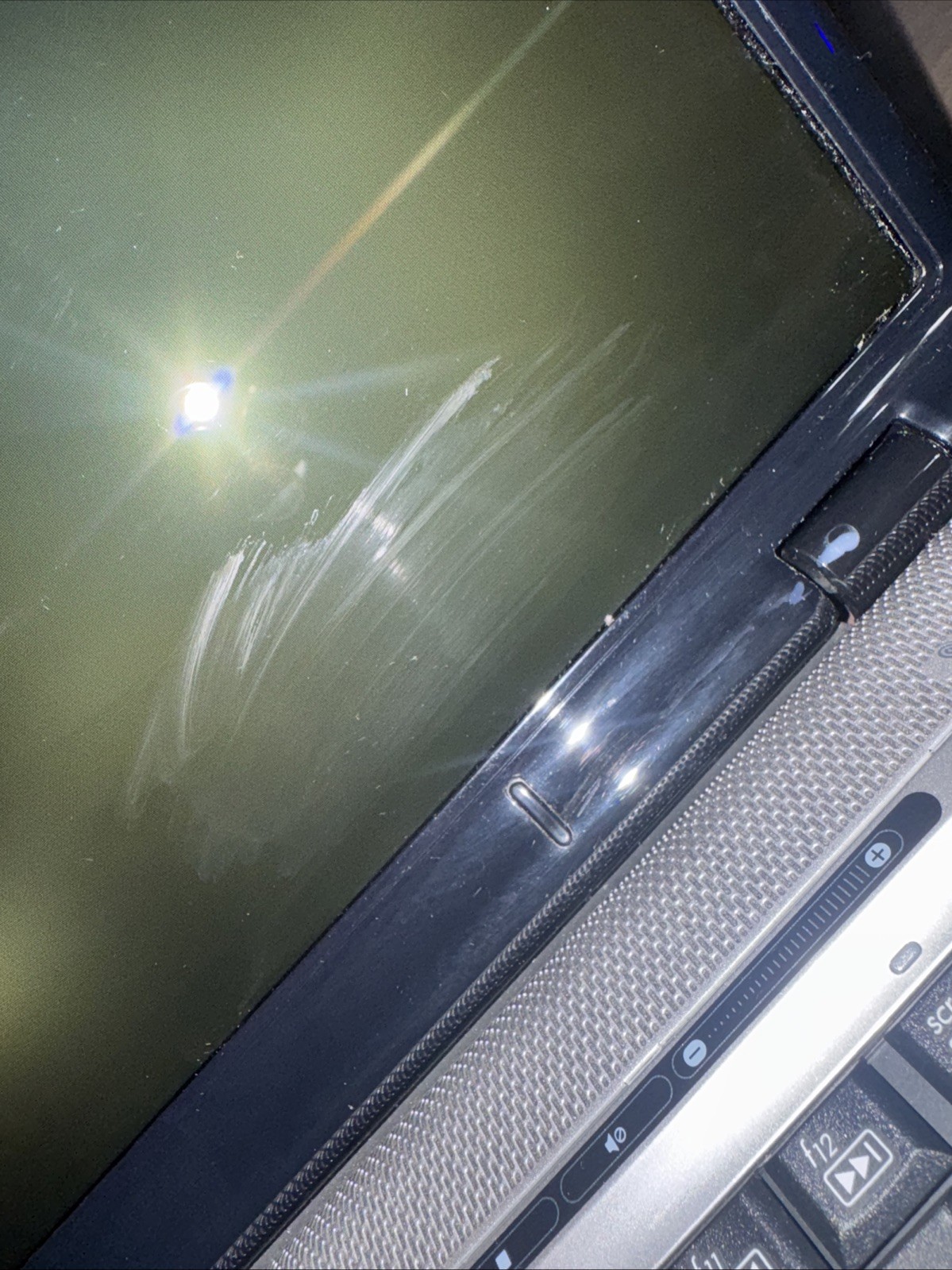 HP PAVILION DV6000 3gb ram NO HDD amd turion 64×2