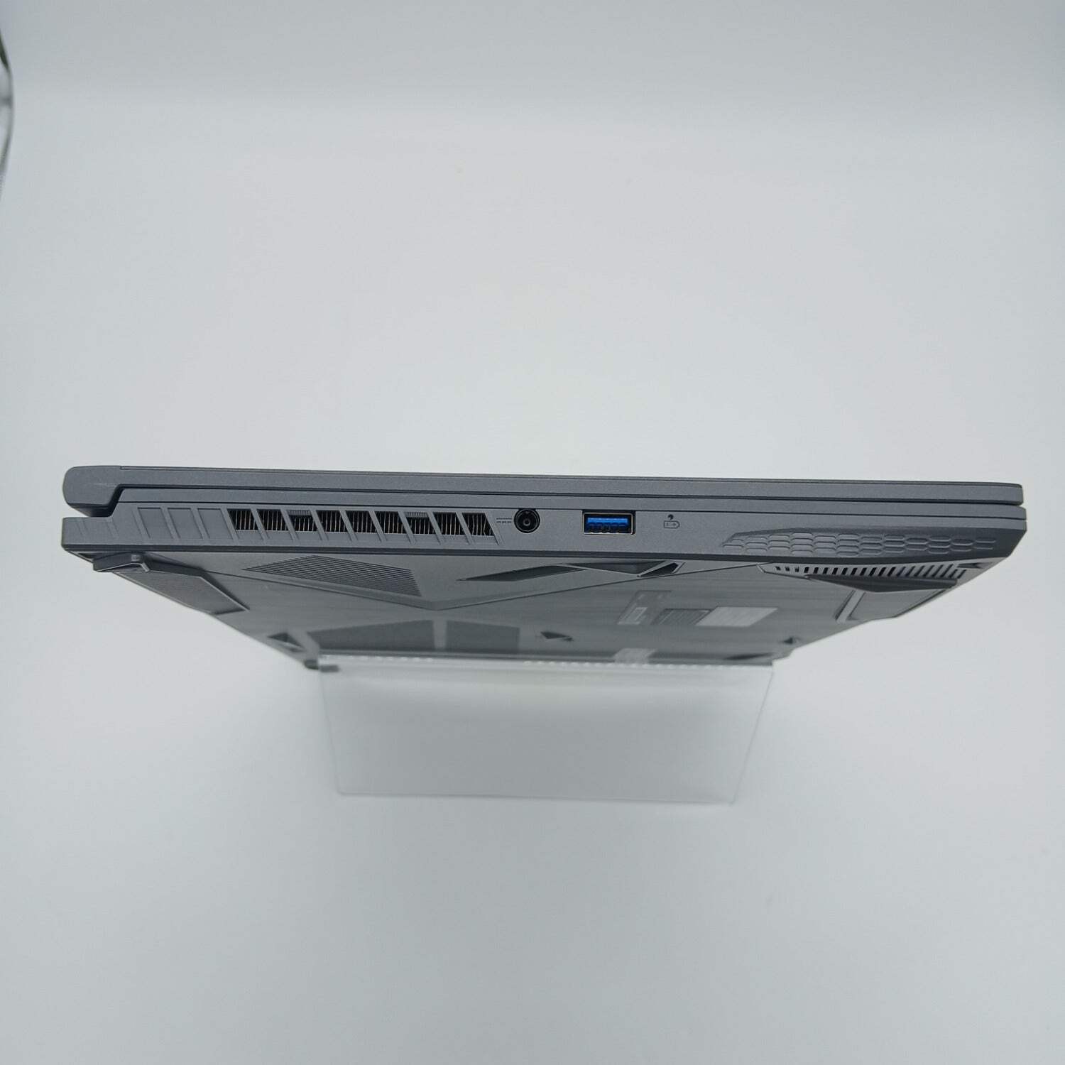 MSI Thin 15 B13UC 15.6″ i5-13420H 2.1GHz 16GB RAM 512GB SSD GeForce RTX 3050