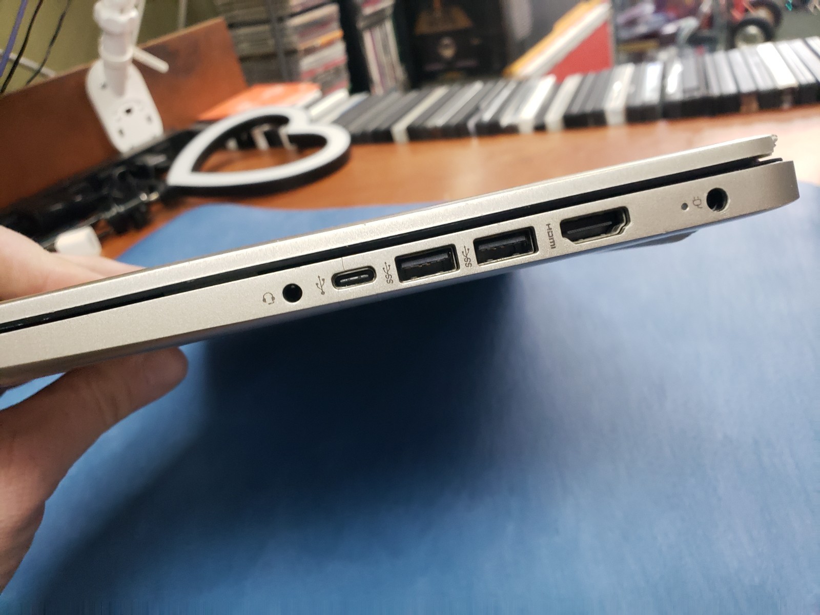 HP 14″ Laptop 14-dq0011dx | Intel i3-8145U | 4GB RAM | 128GB SSD | Silver parts