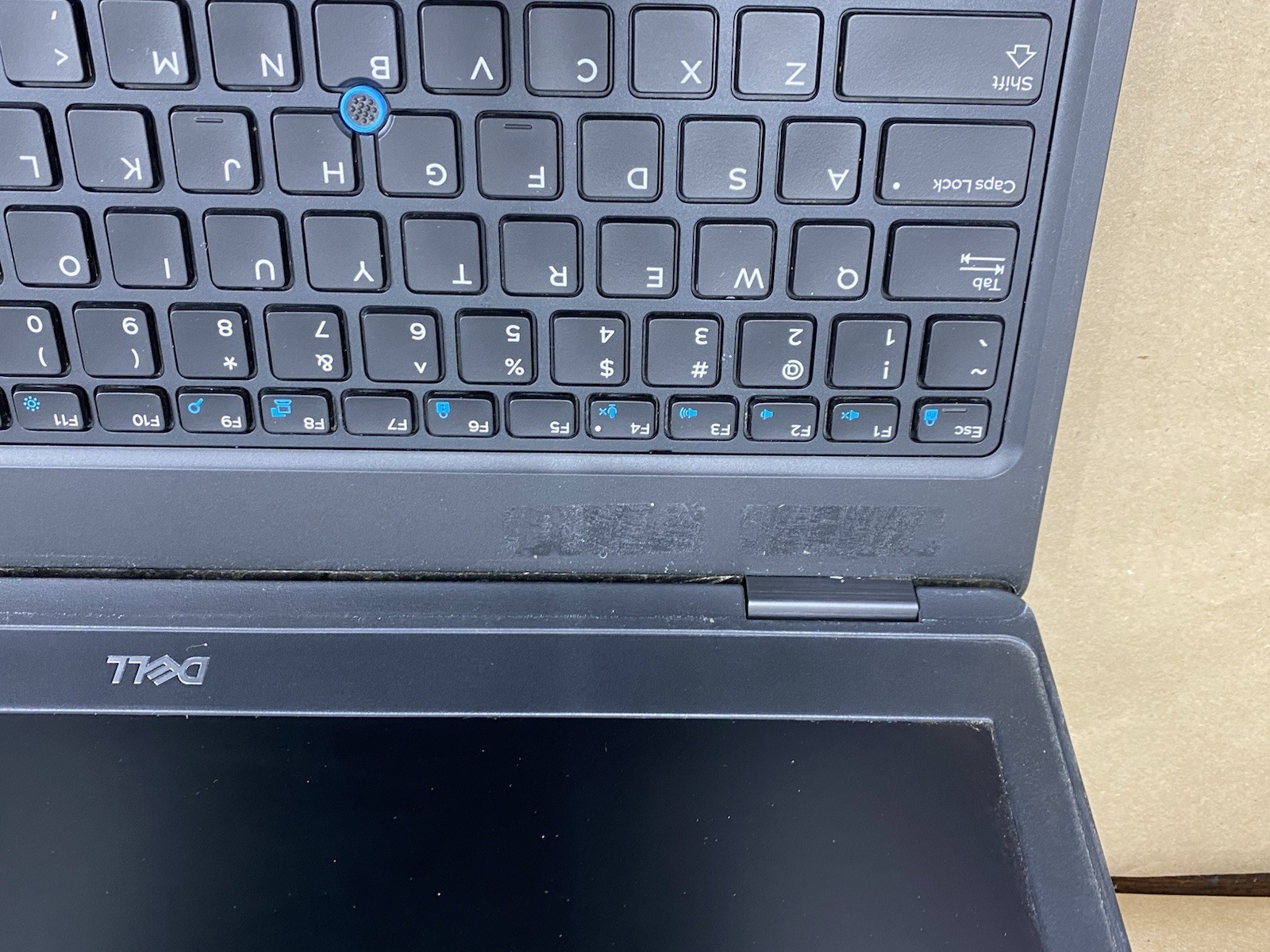 Dell Latitude 5590 – 15″ FHD – i7-8650U – 8GB – 128GB SSD – Win 11 Pro – READ
