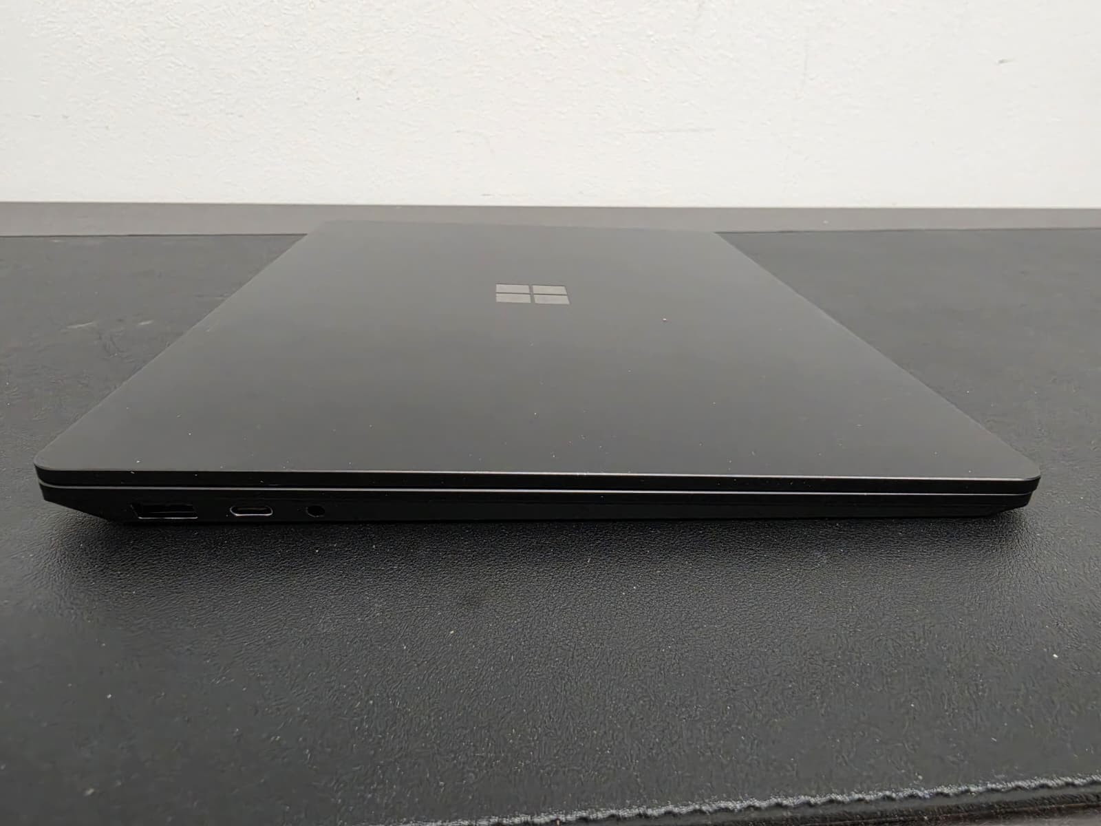 Microsoft Surface Laptop 4 – 13.5″ i7 1185G7 16GB Ram 512GB SSD Win 11 Pro