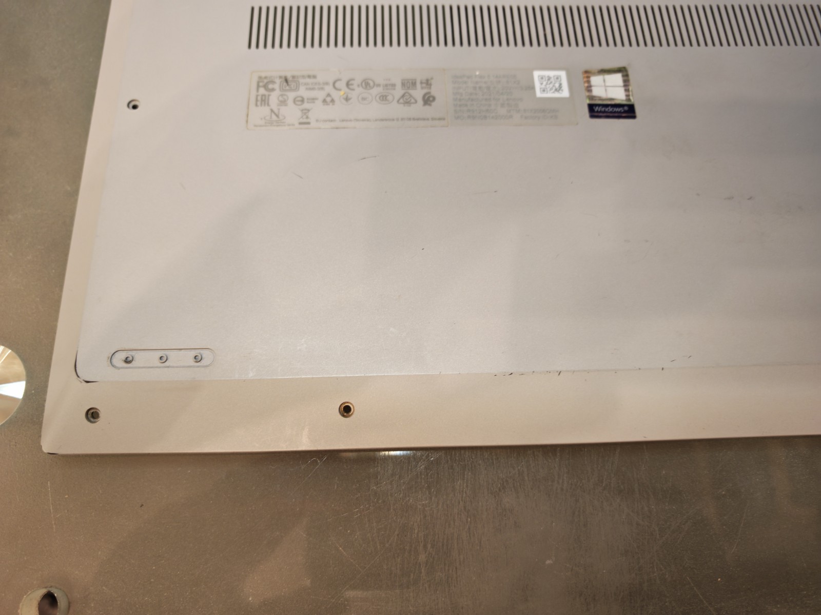 LENOVO FLEX 5 5-14ARE05 5-14IIL05 5-14IT BOTTOM CASE SCB0R75361