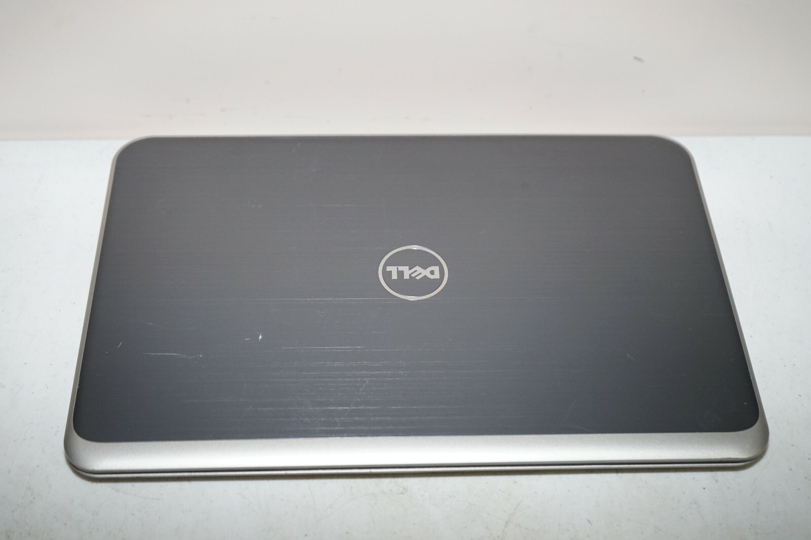 ^ Dell Inspiron 5721 Intel Core i5 3337U @1.8GHz No Ram No HD #C113