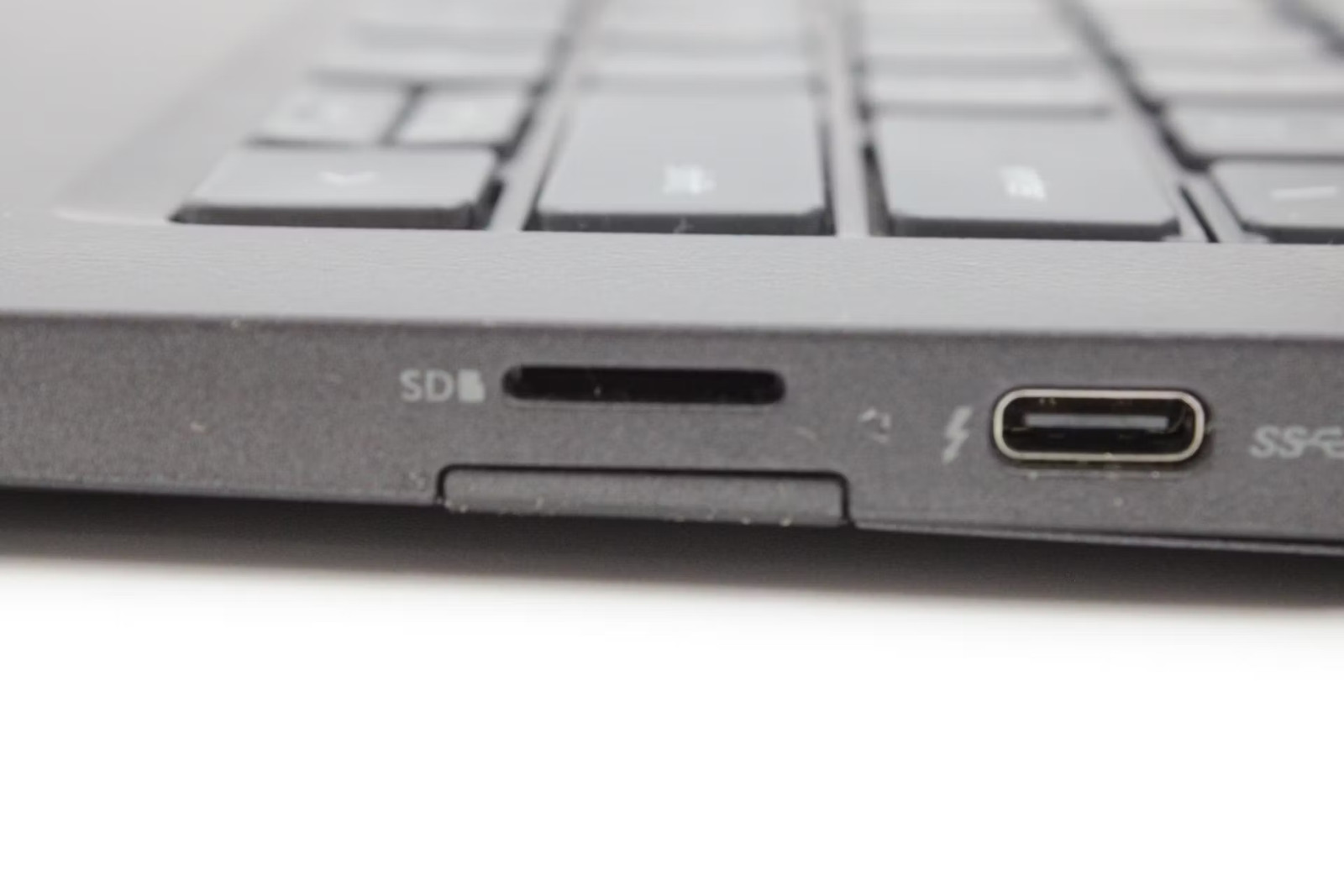 Dell Latitude 7420 Used 14″ i7-1185G7, 16GB RAM, 256GB NVMe
