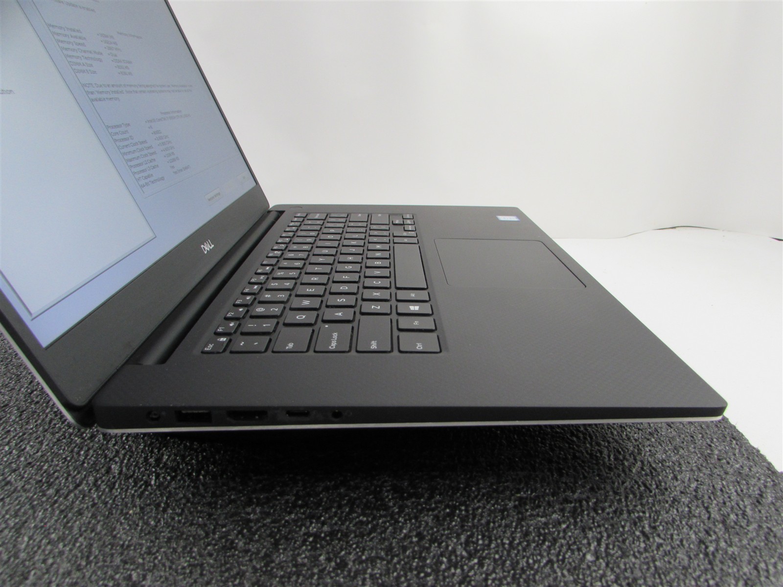 DELL PRECISION 5540 1920X1080 FHD I7-9850H 512GB SSD 32GB RAM T2000 NO O.S