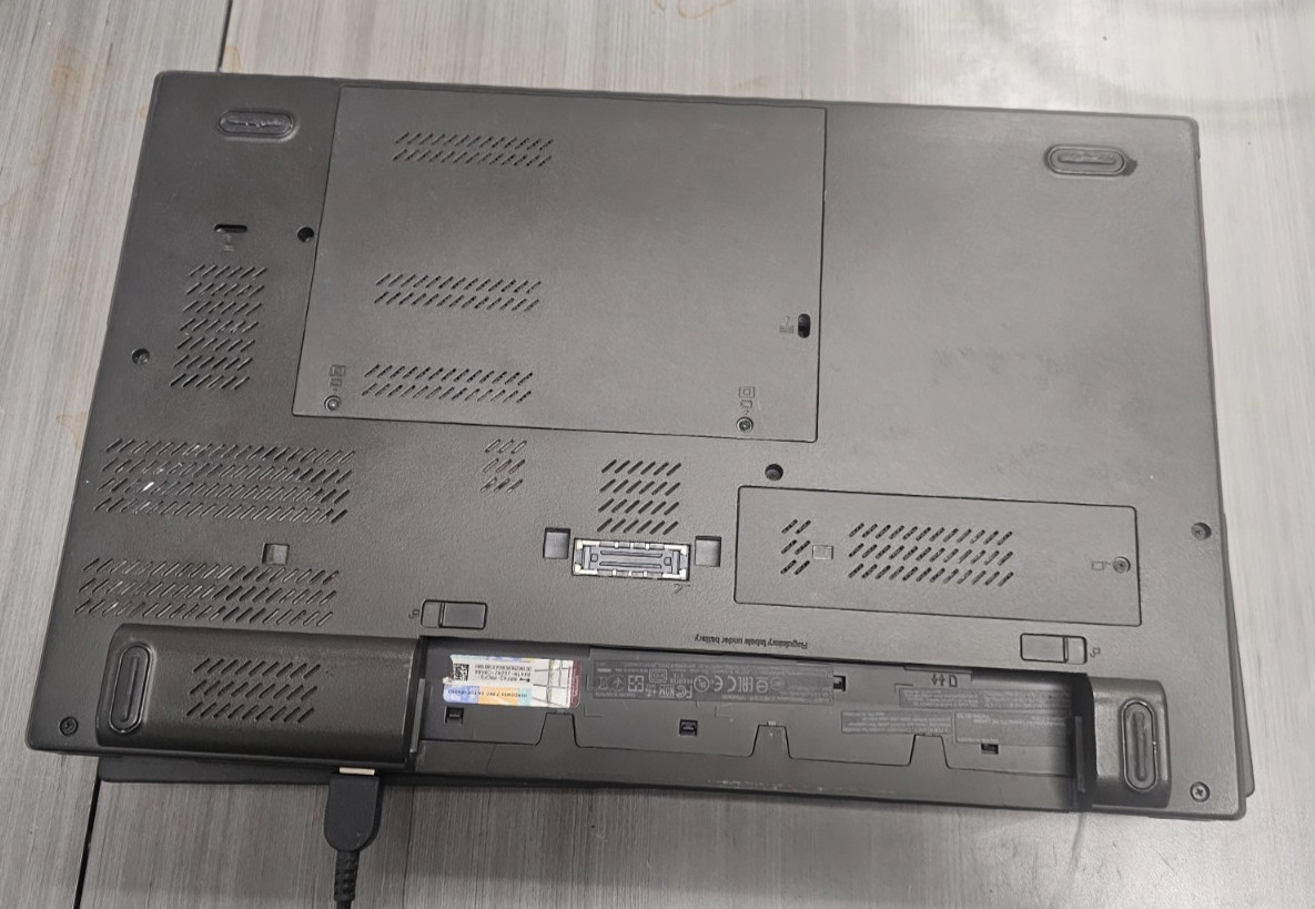Lot of 2 Lenovo Thinkpad W541 Laptop i7-4810MQ 8GB No HDD/Batt/Adapter 2GB Card
