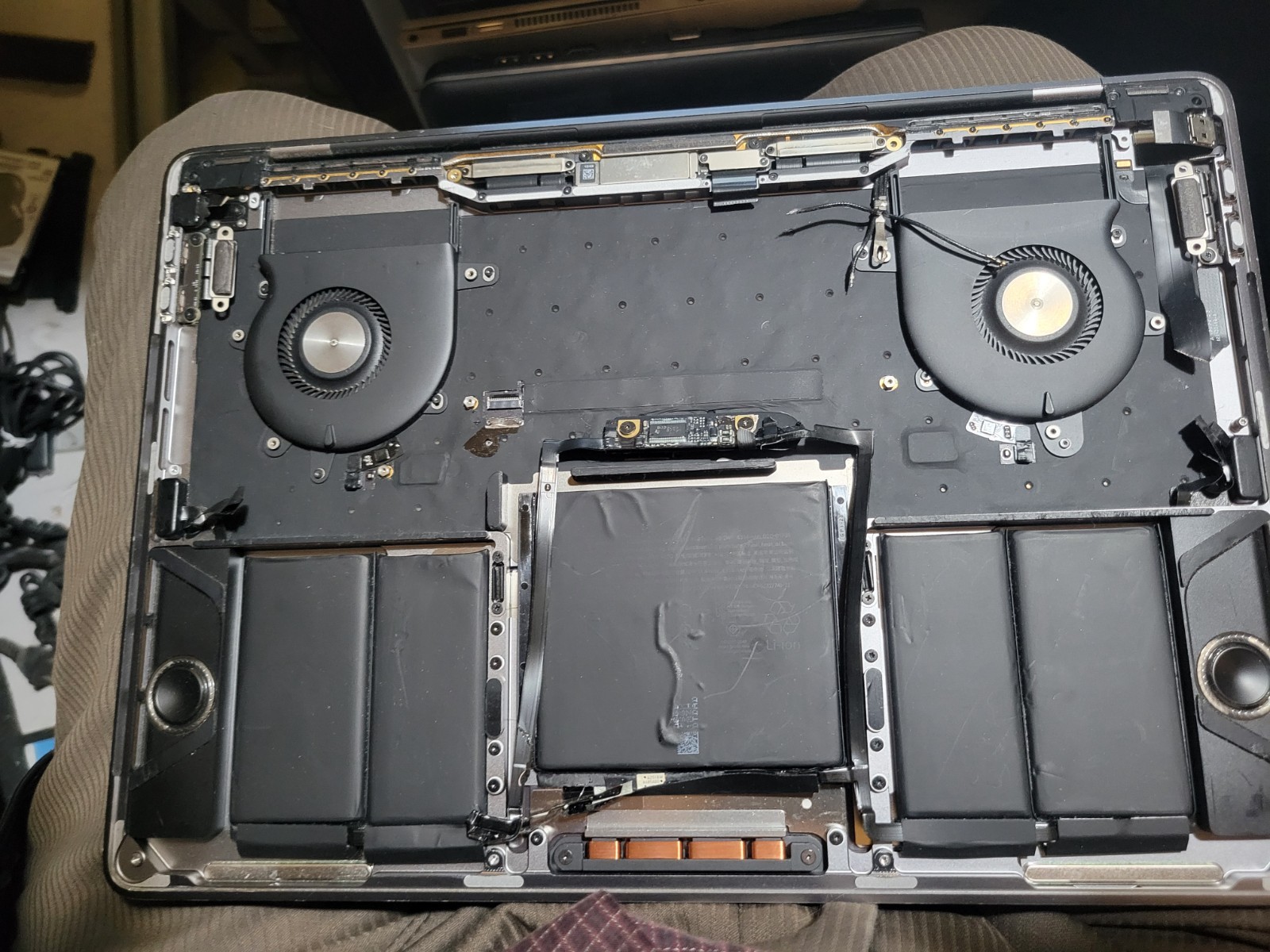 Apple MacBook pro A1706 EMC 3071 For Parts no mother board I could not test it