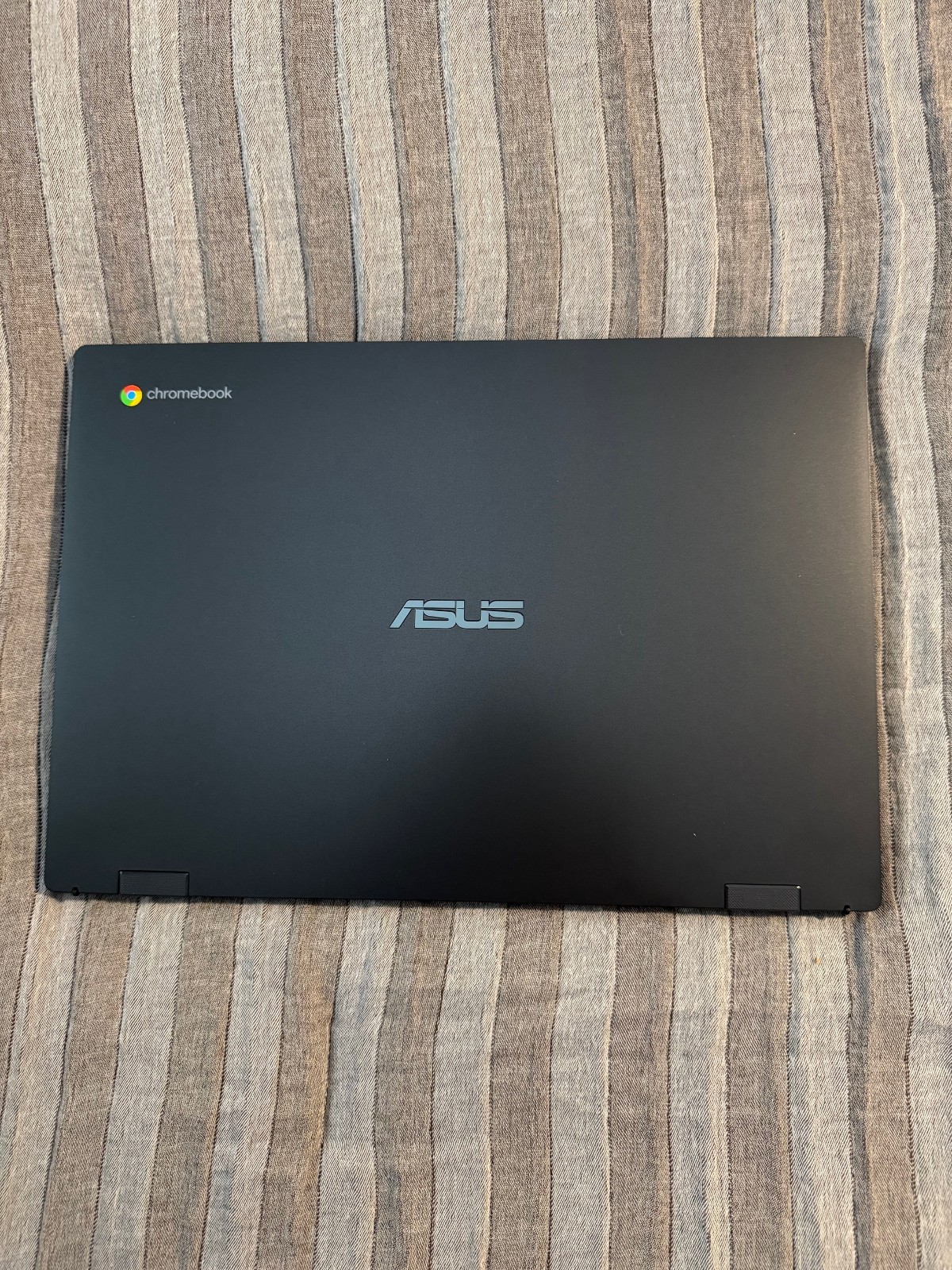 ASUS Chromebook CX1500CNA 15.6″ (64GB eMMC, Intel Celeron N3350, 4GB)