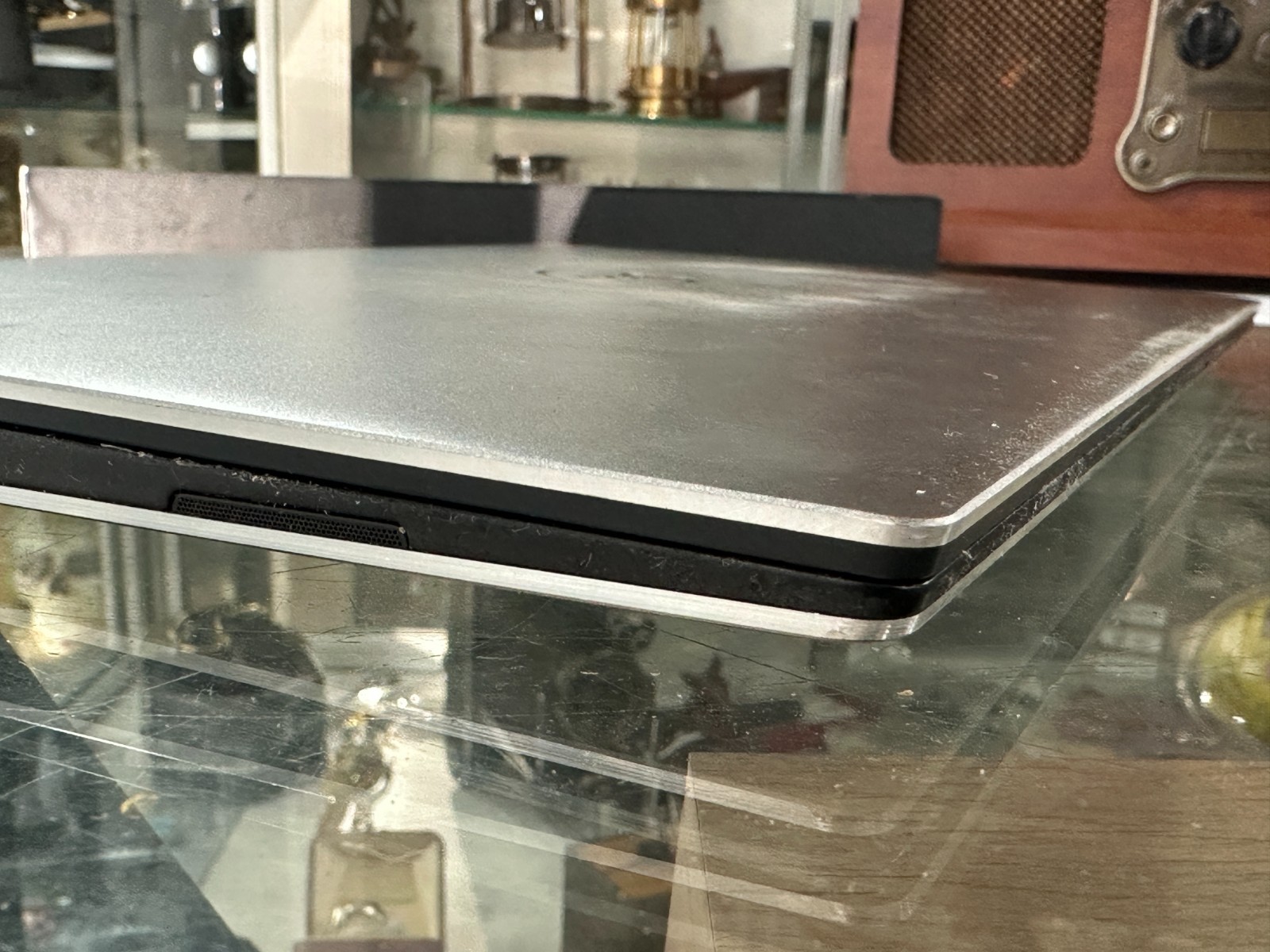 DELL XPS 13 9343 LAPTOP WINDOWS 10 HOME , 256 GB SSD 8 GB RAM – READ DESCRIPTION