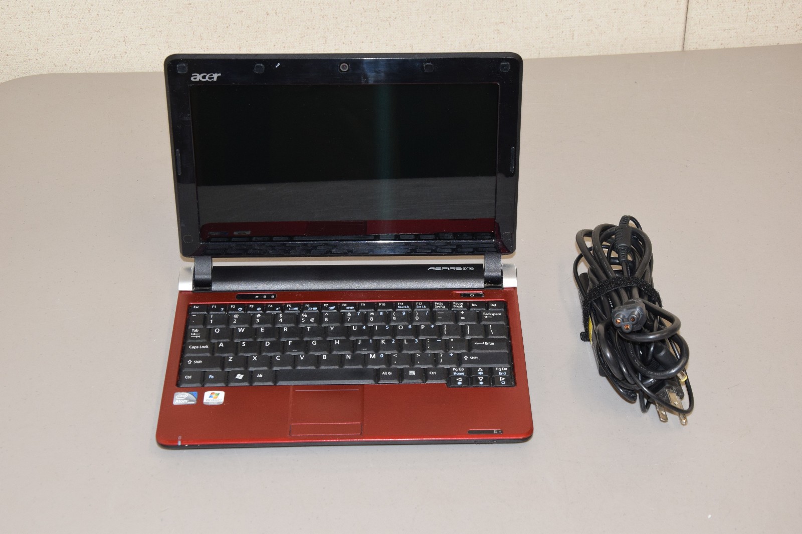 Acer Aspire One D250-1016 10.1″ Netbook Intel Atom N280 1.66Ghz 2GB DDR2 160GB