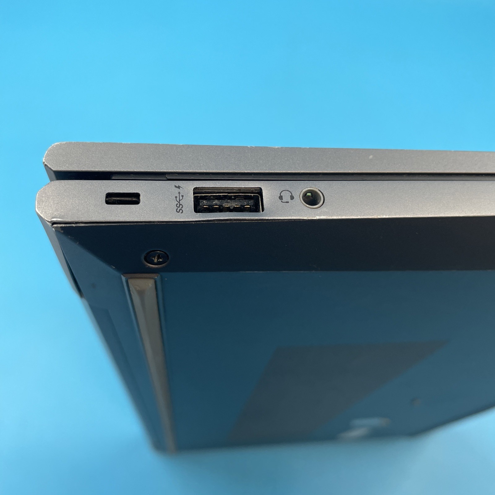 HP ZBook Firefly G8 | i7-1165G7 | 16GB RAM | 512GB SSD | WIN 11 PRO | 71% BATT