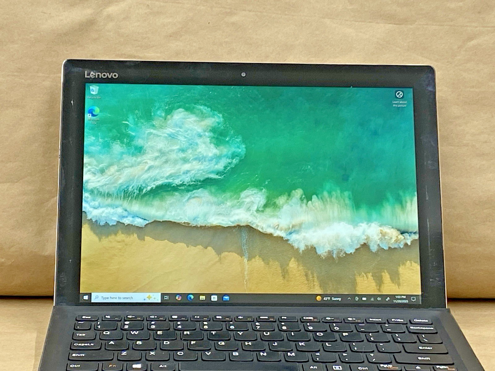 Lenovo 80QL – 12″ 2160*1440 – m5-6Y54 – 4GB – 128GB SSD – Win 10 Pro