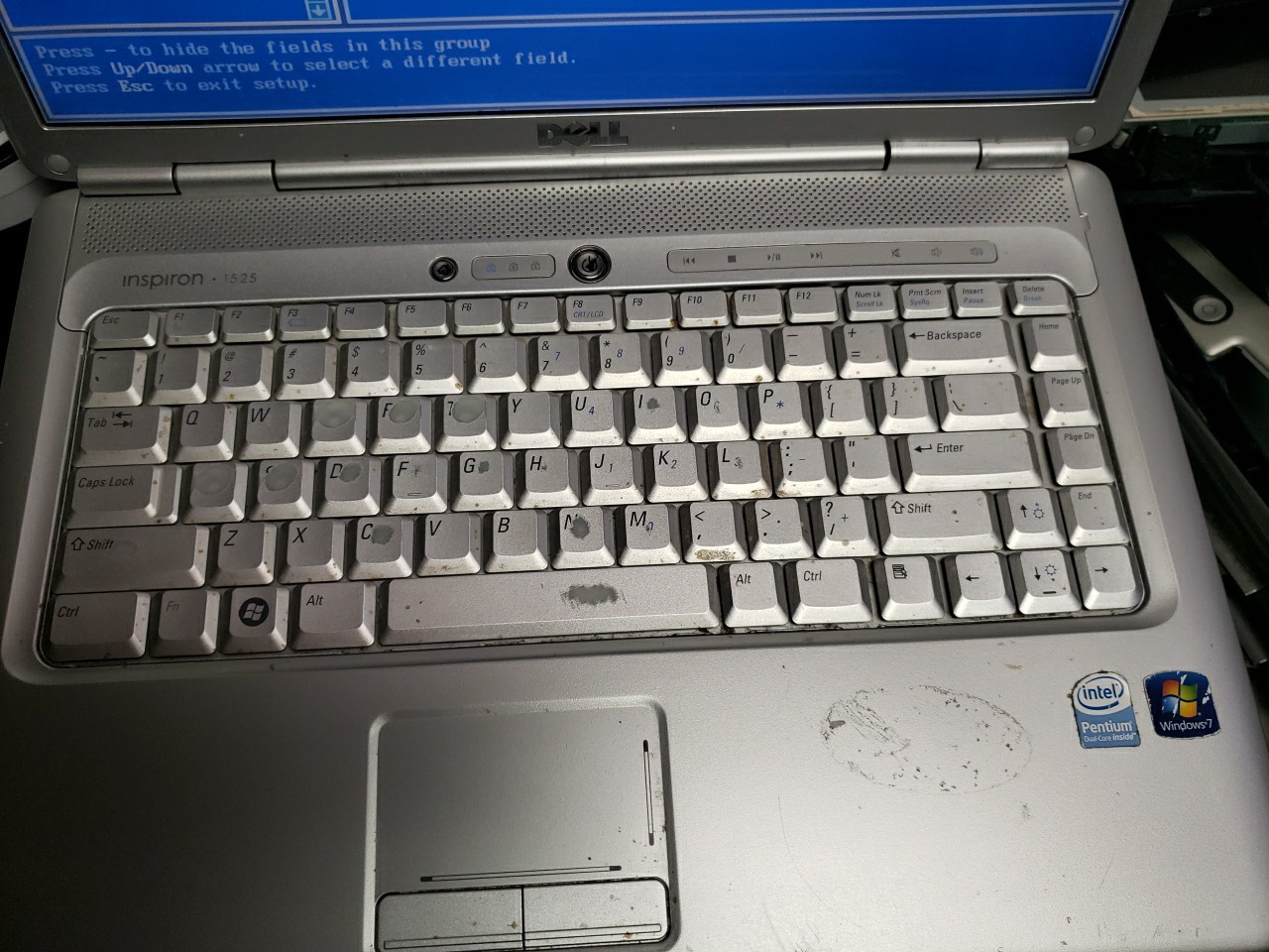 Dell Inspiron 1525 LAPTOP Intel 2 Core 1.8GHz 2 GB NO OS/HDD/ READ AD FREE SHIP