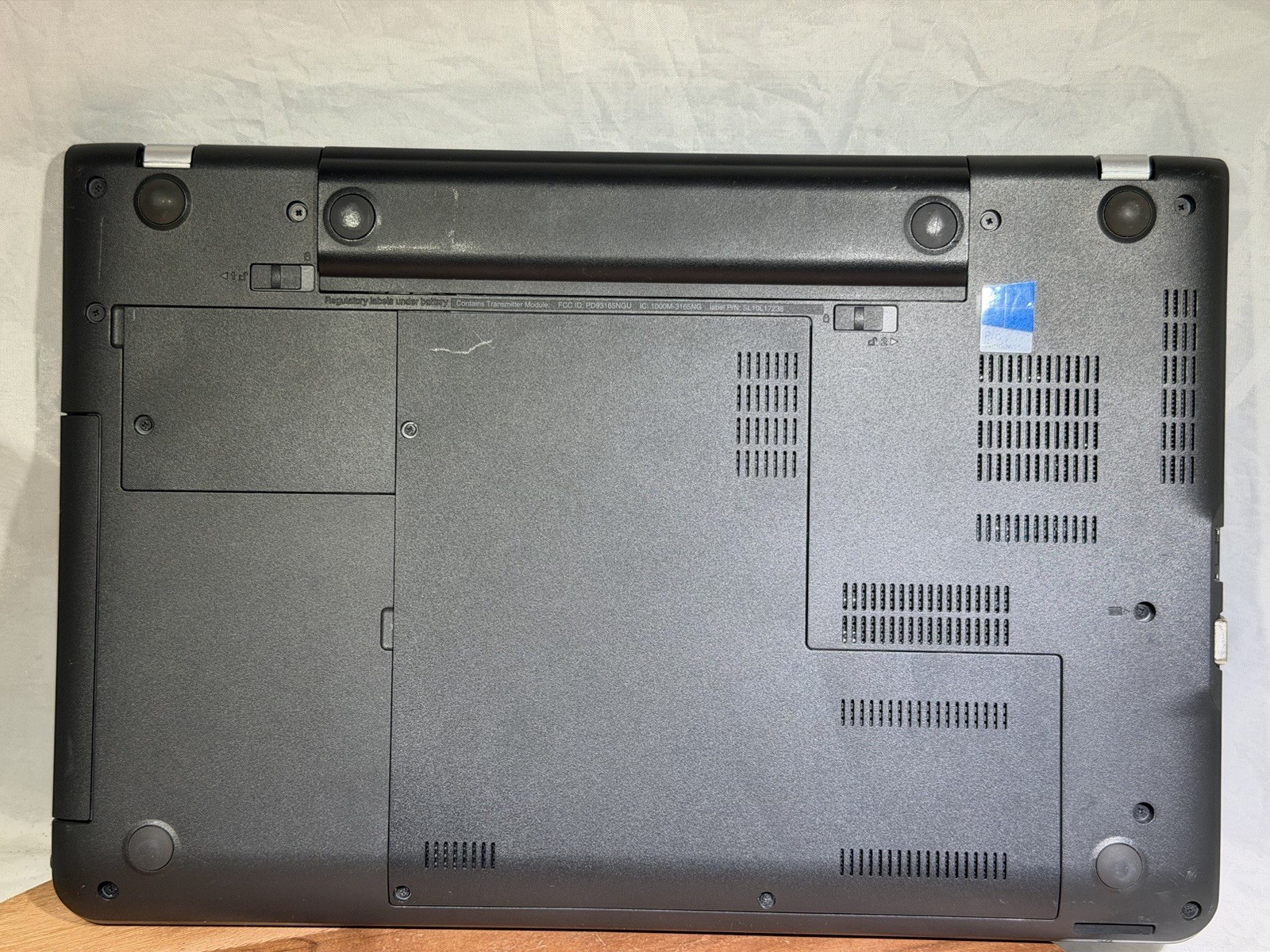 Lenovo Laptop ThinkPad E560 (20EV002FUS) Untested