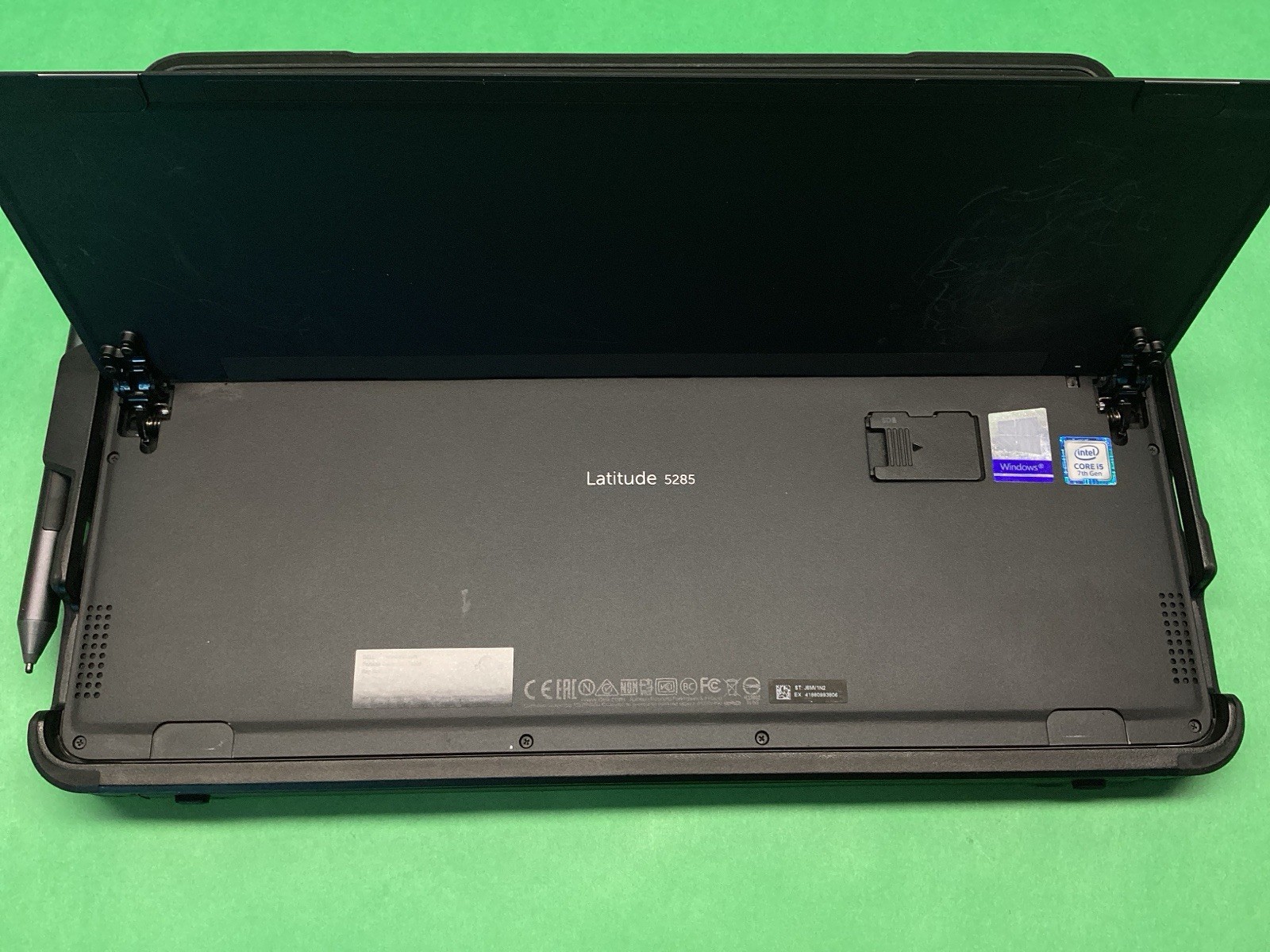 Dell Latitude 5285 2 in 1 Laptop i5-7300U 256GB 8GB & Case & Pen – UNTESTED