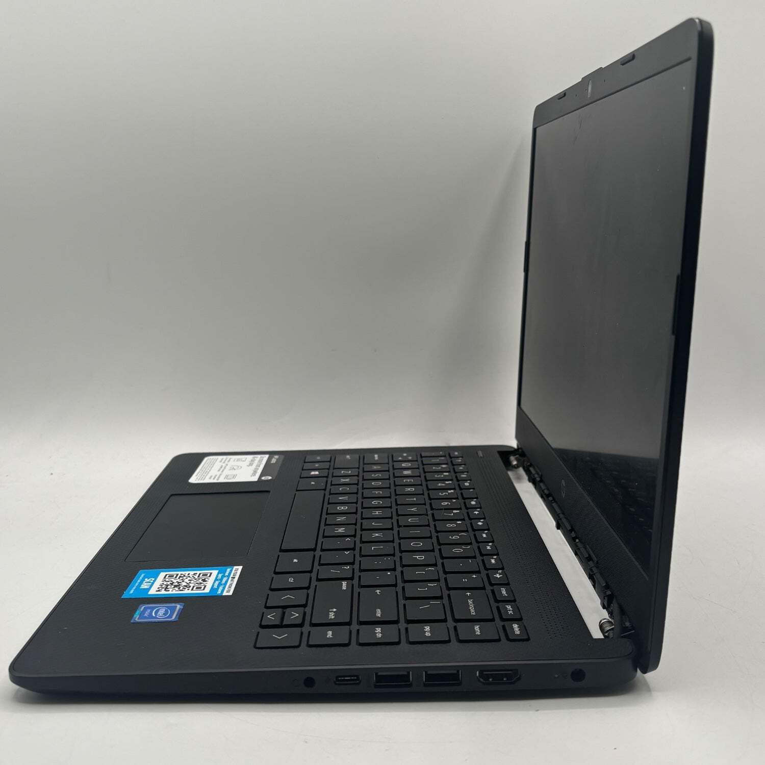Broken HP Laptop 12.5″ Celeron N4020 1.1GHz 4GB RAM 60GB SSD Missing Hinge Cover