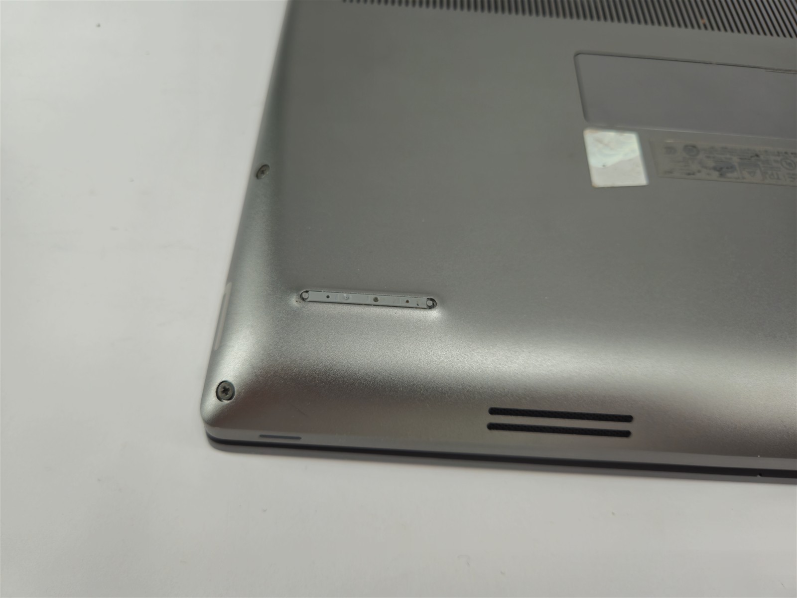 16″ Dell Precision 7670 Laptop Core i9-12950HX 32GB RAM 1TB SSD Wi-Fi