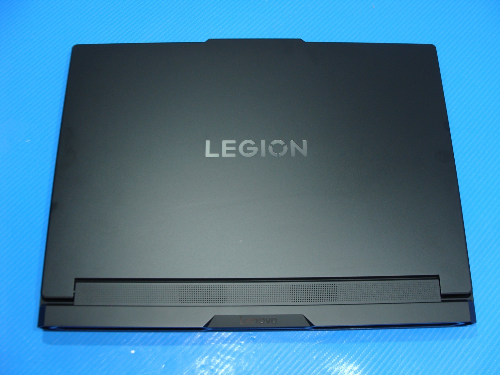 Lenovo Legion Pro 7 16IAX10H 16″ WQXGA 240hz Ultra 9 RTX 5080 32GB 1TB SSD W11H